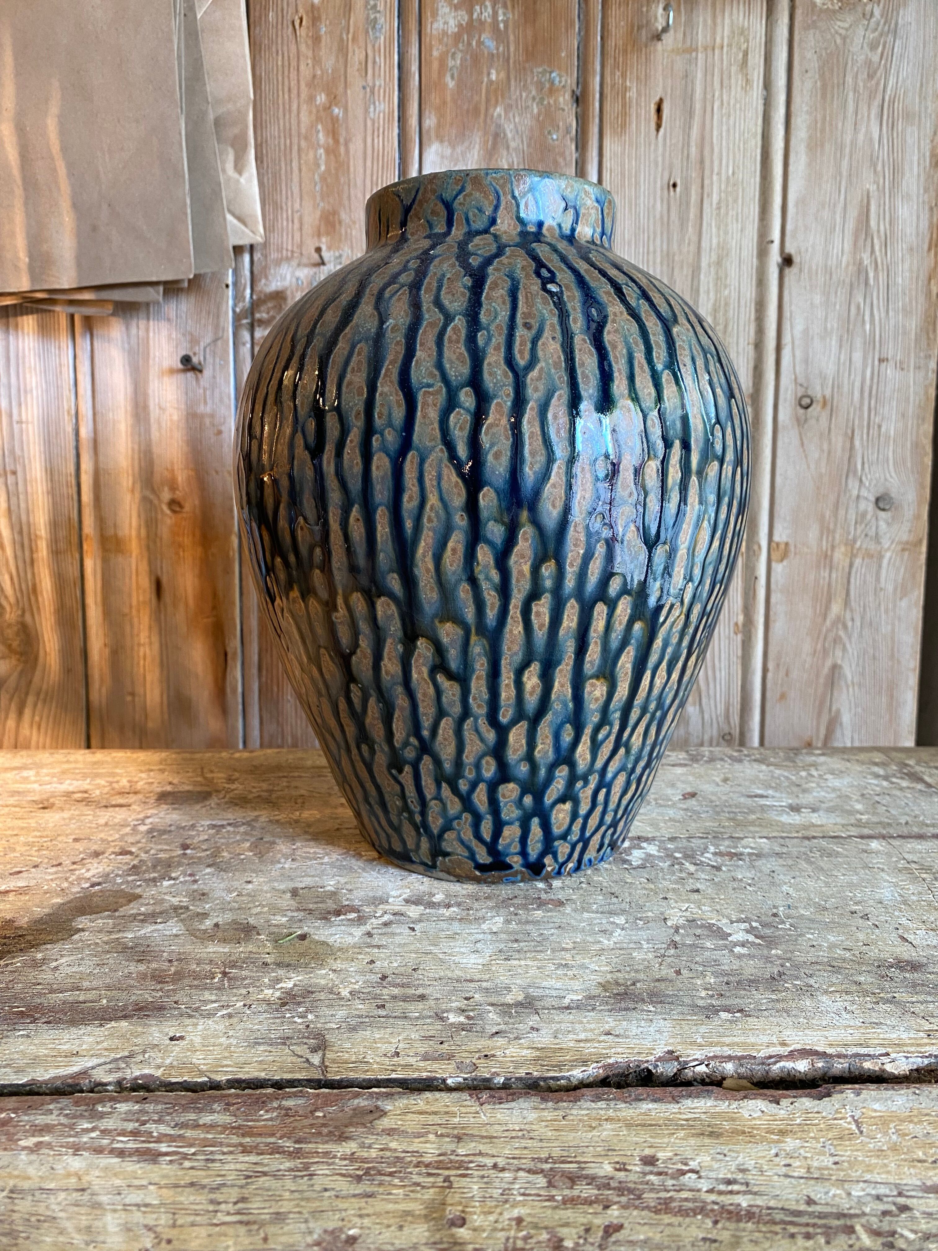 Ceramic vase