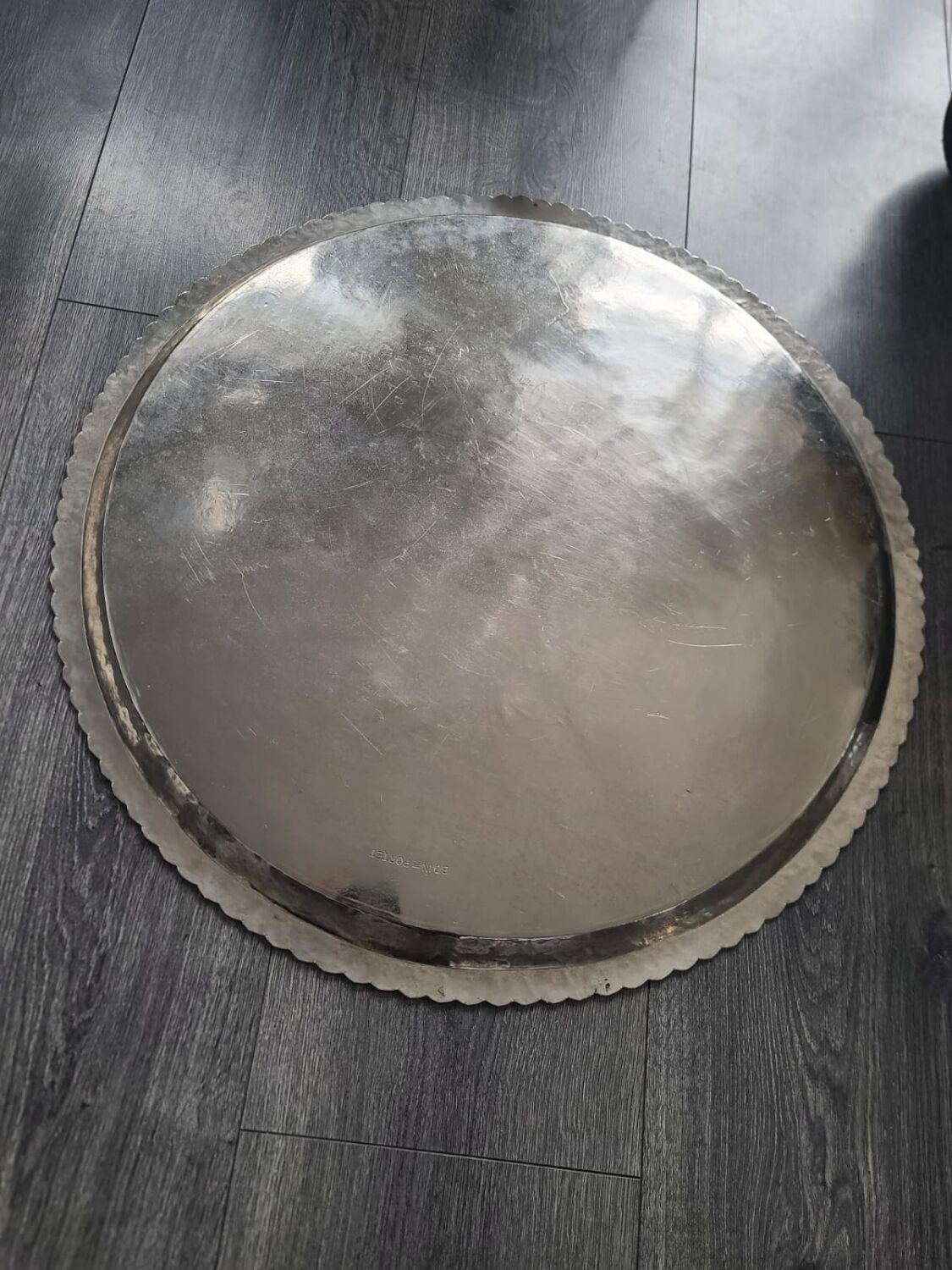 Silver-plated metal serving tray with chiseled finish #PLMR