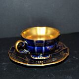 A precious, multi-lobed cup in German cobalt porcelain with a gold interior, Lindner Bavaria.