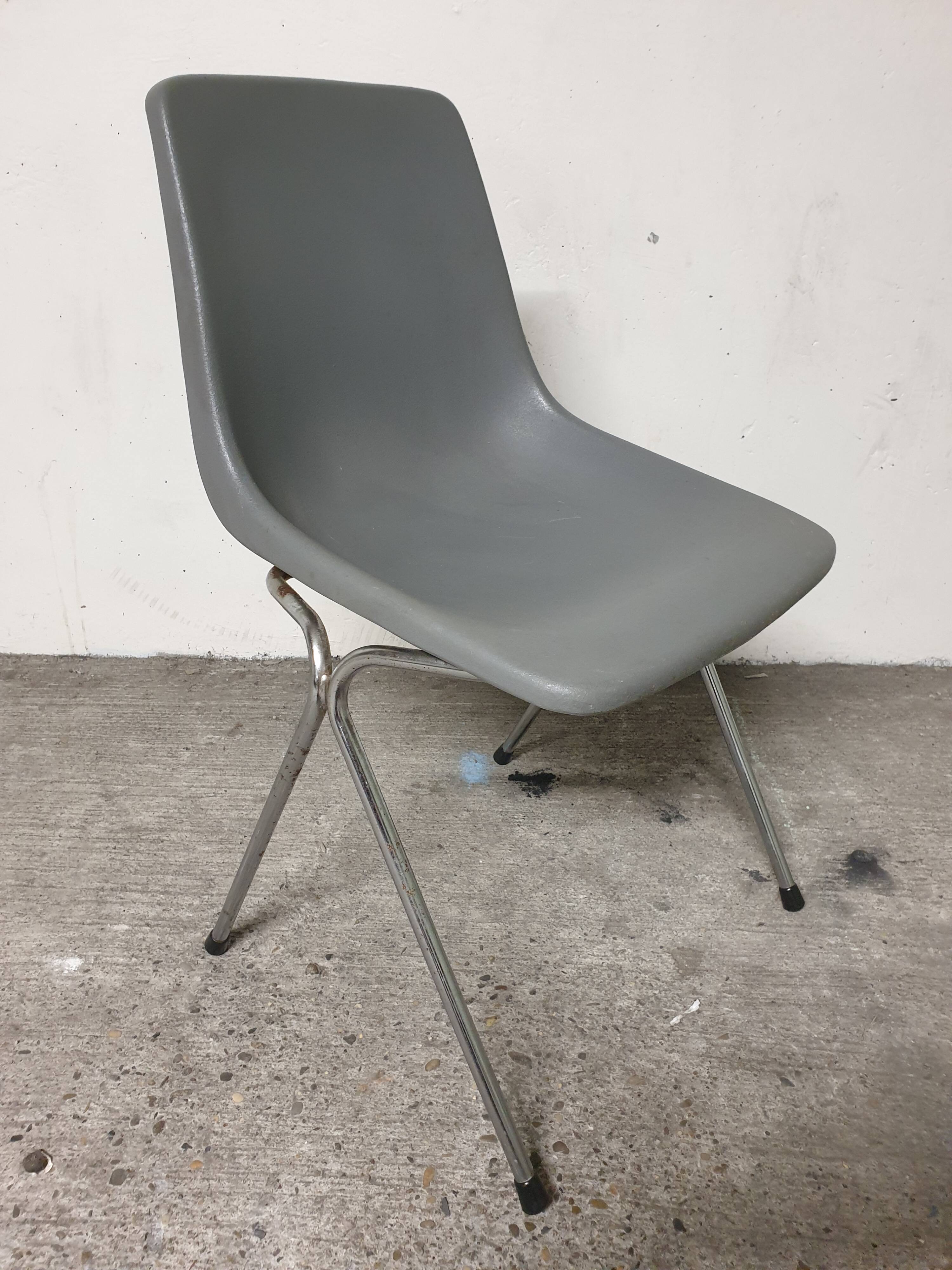 Robin Day “Polyprop” chair by AIRBORNE 1960s