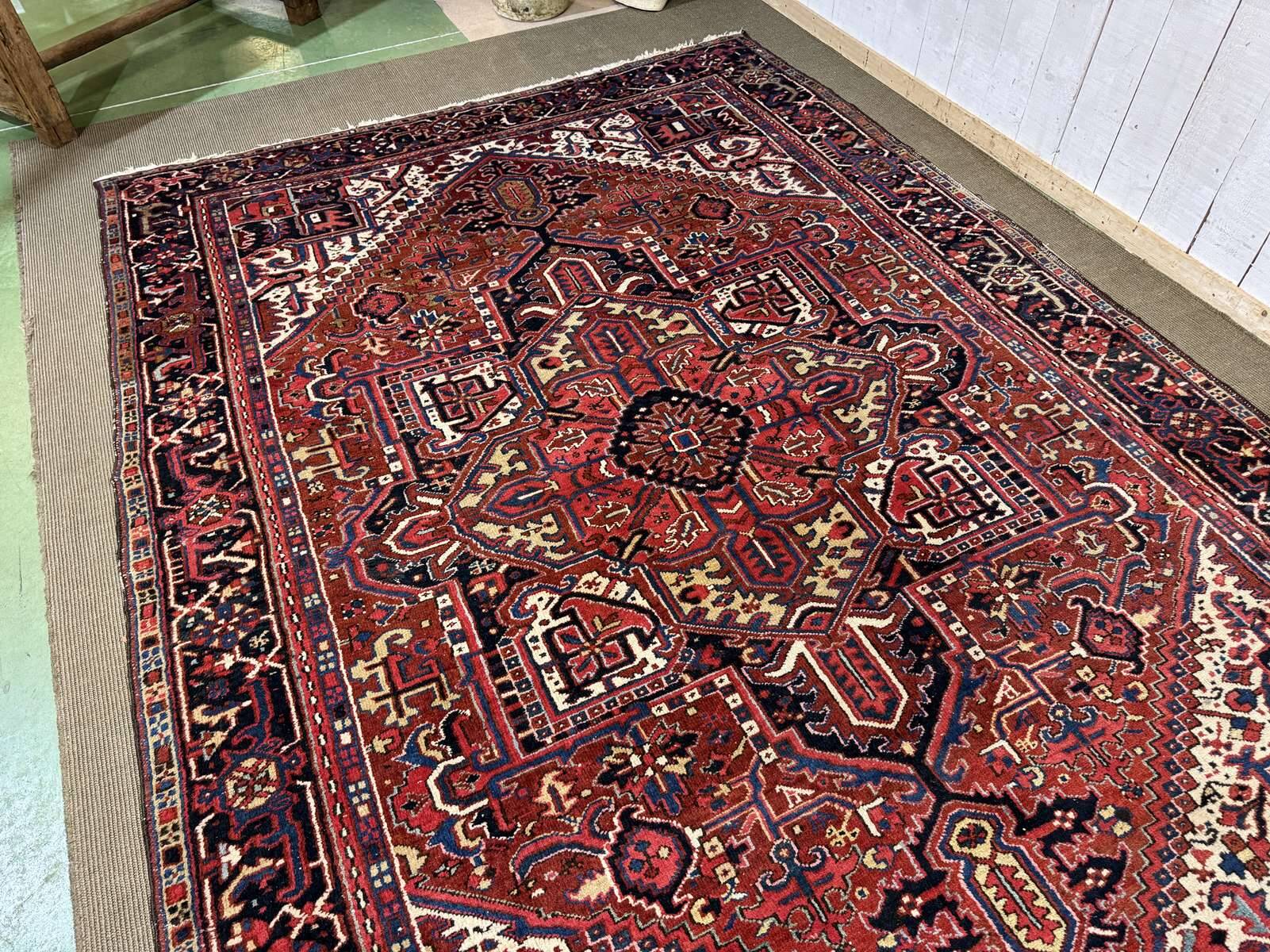 Handmade wool Iranian carpet - 3.35m x 2.32m