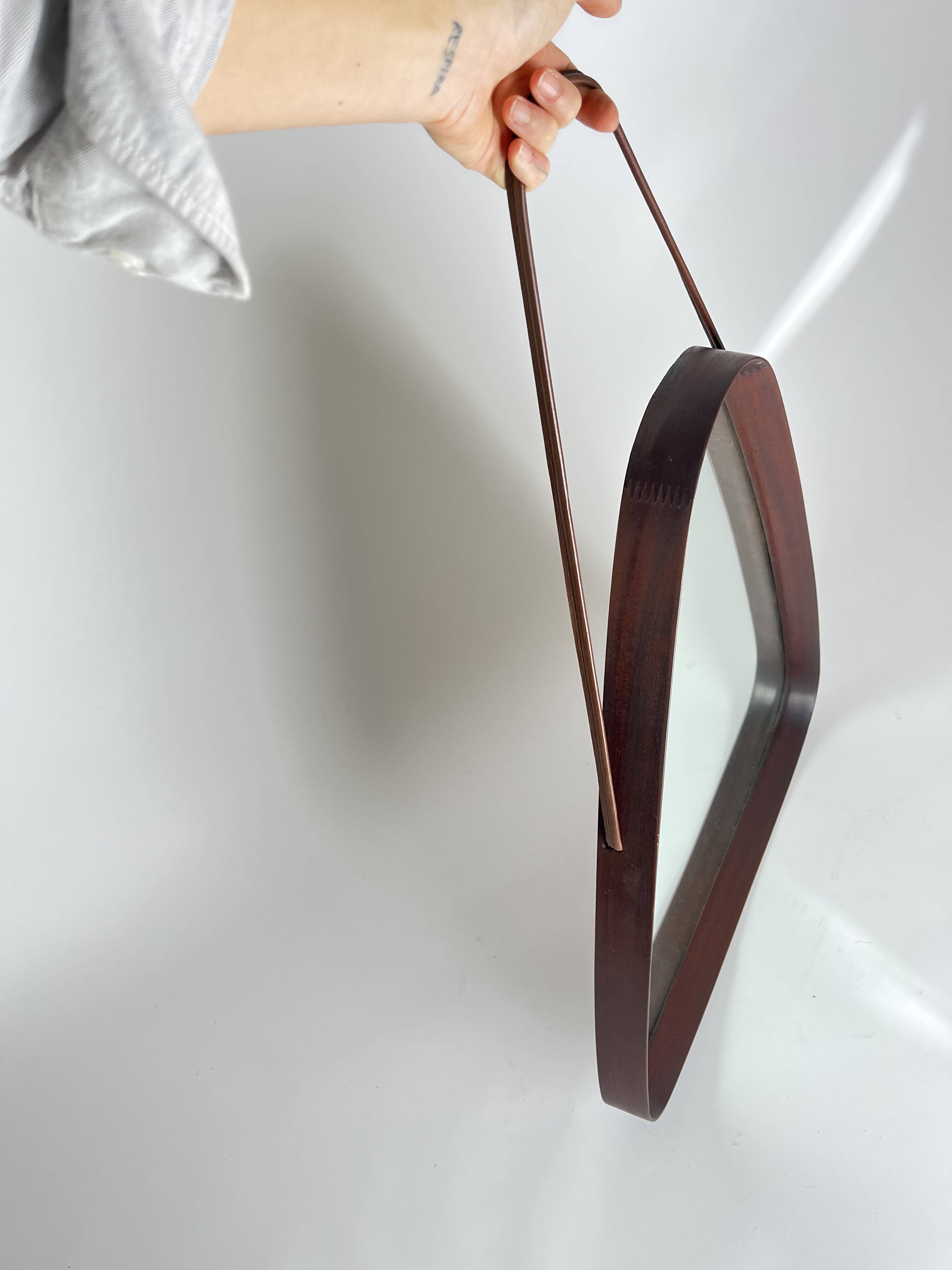 Miroir triangulaire en teck, Danemark, années 70