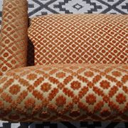 Ancienne banquette en bois et velours orange