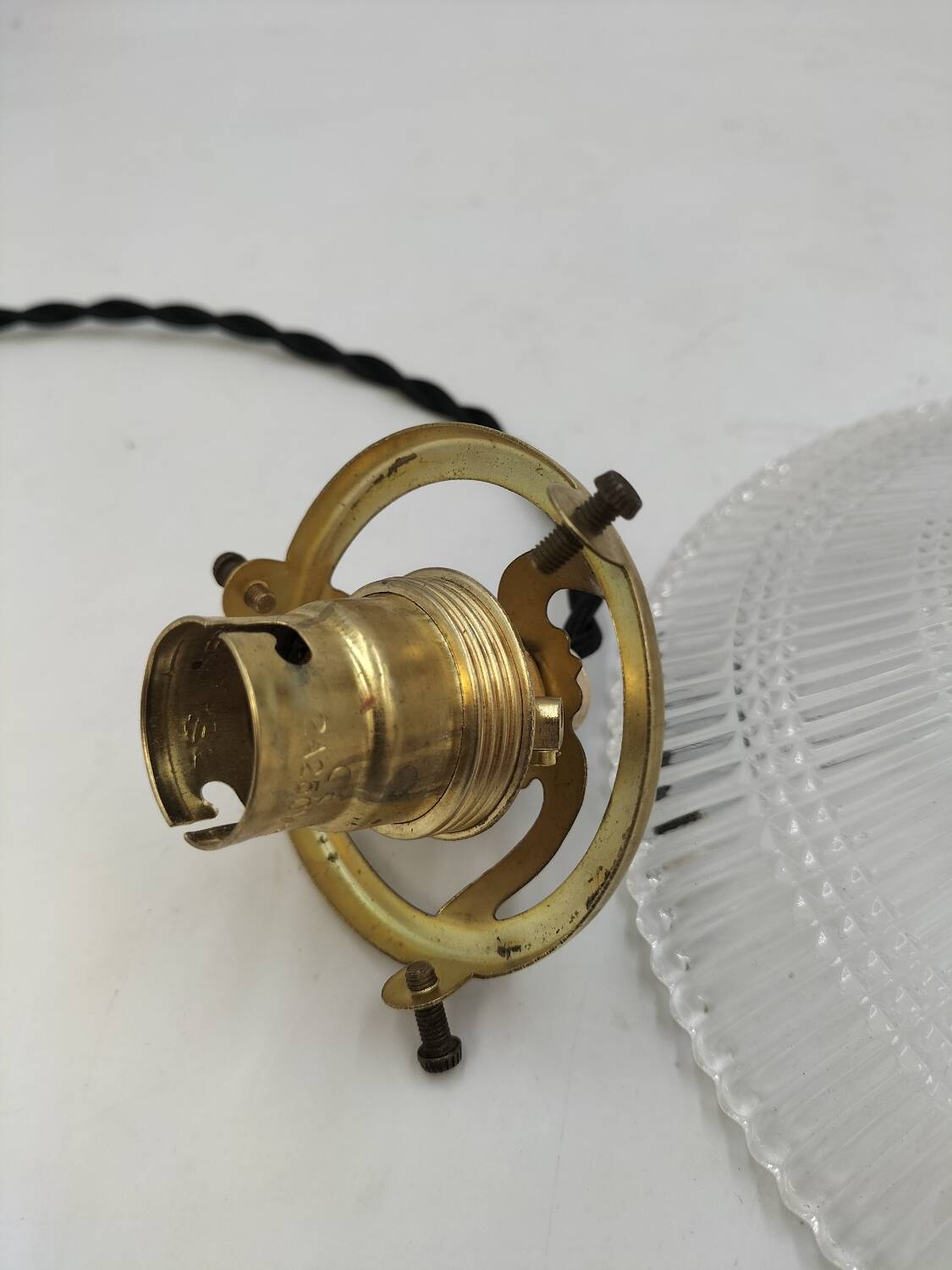 Suspension en verre holophane