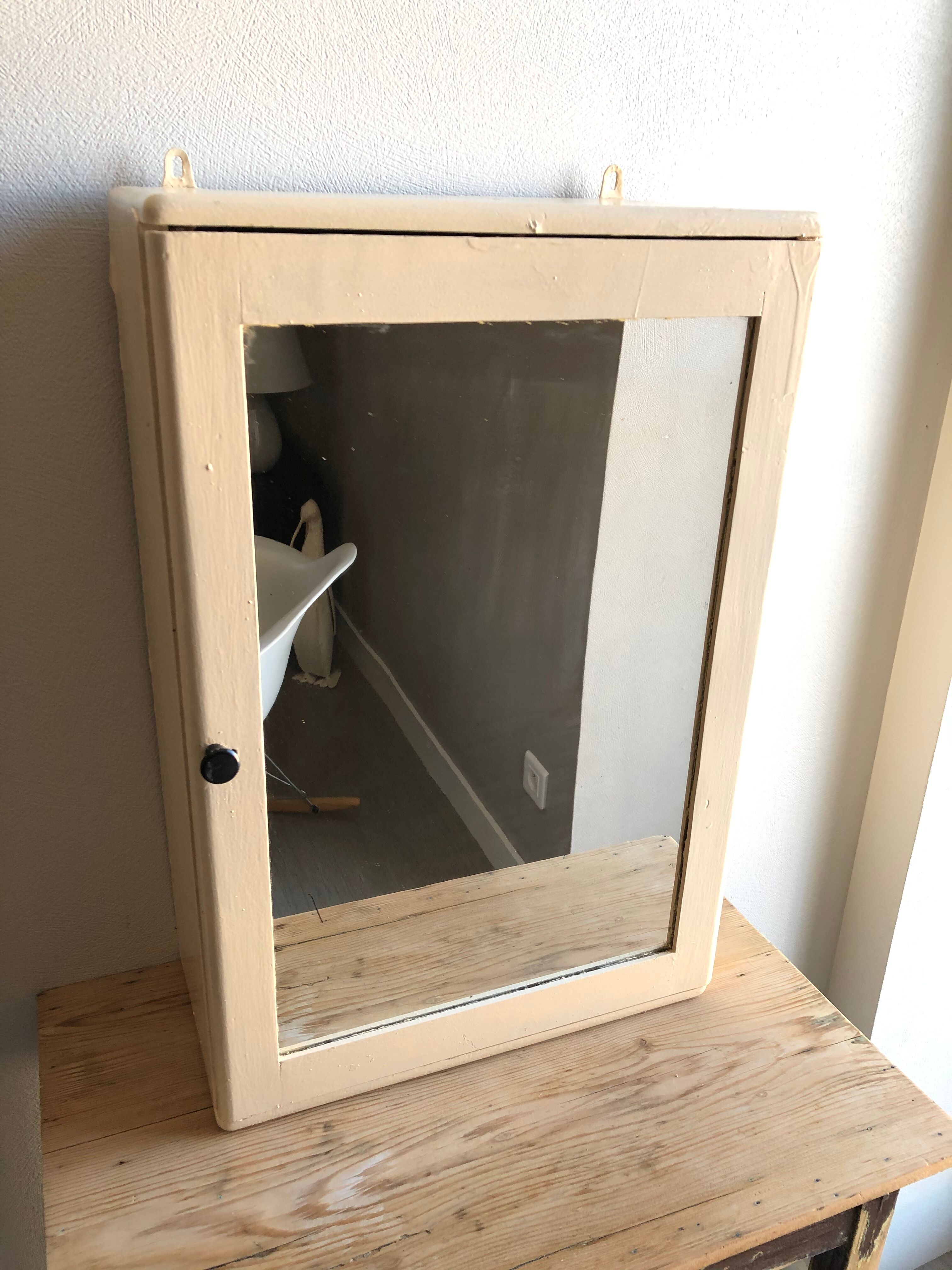 Manufrance pharmacy toilet cabinet mirror