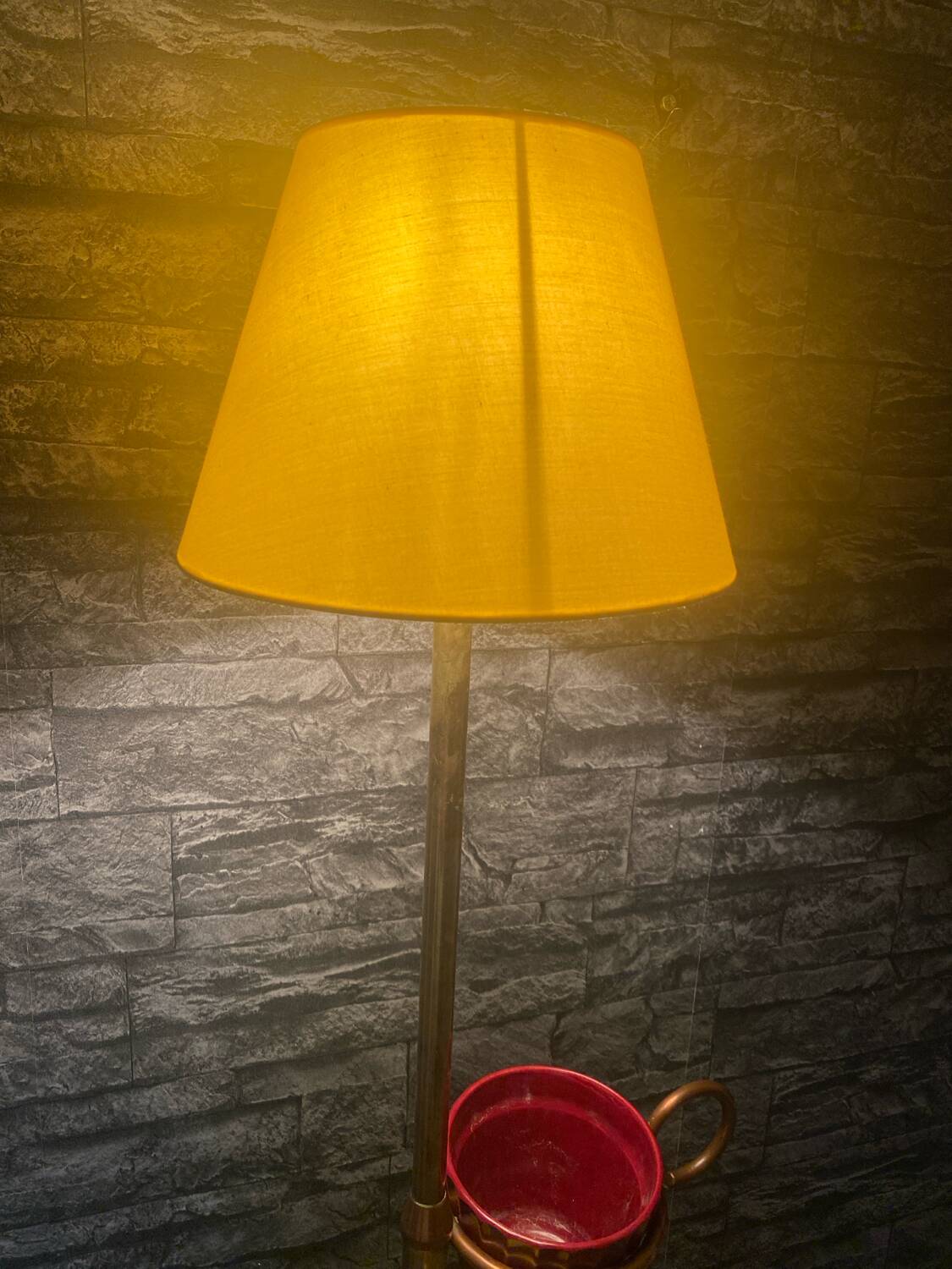 Very beautiful vintage plant stand lamp