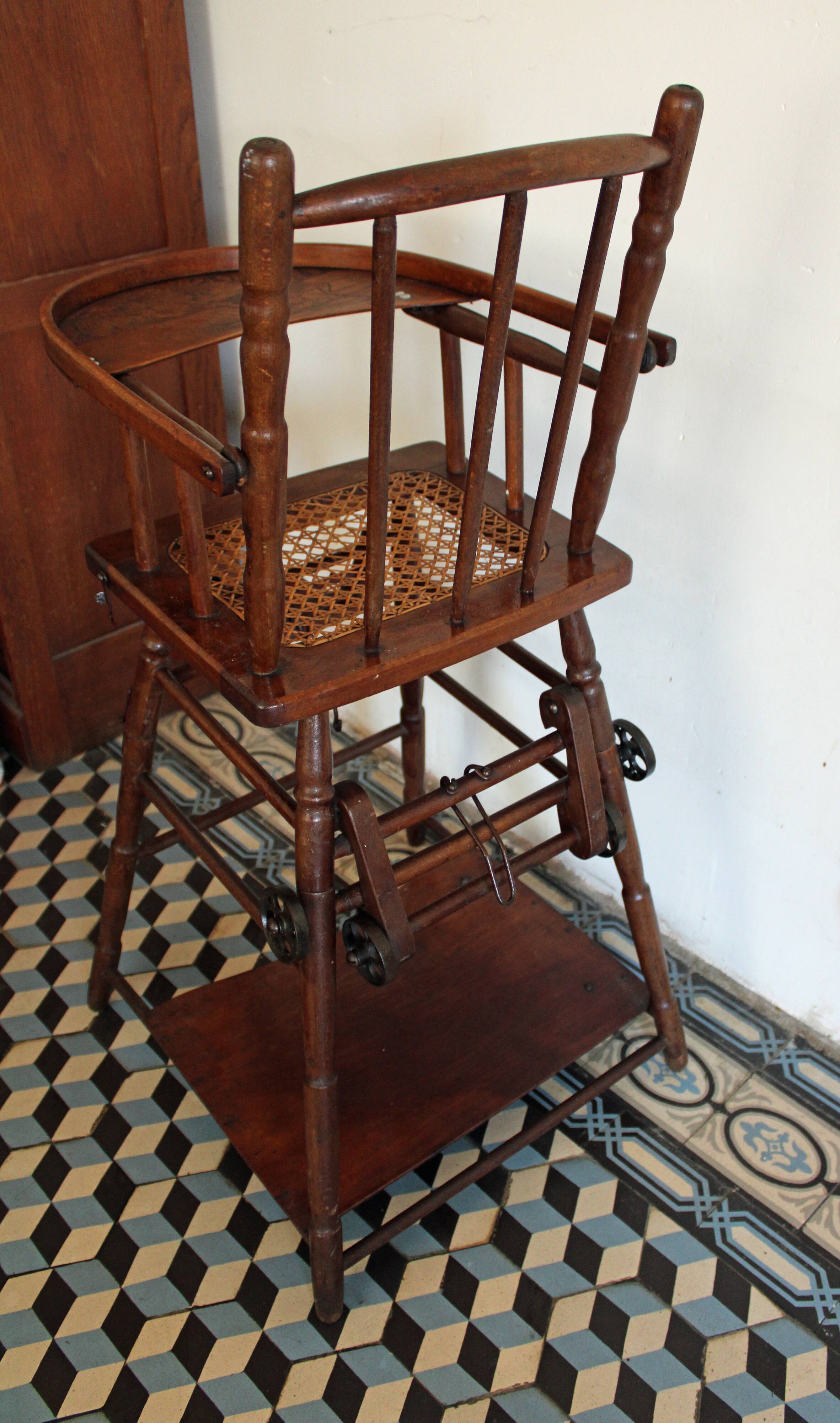 Baumann children's high chair