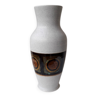 Ceramic vase