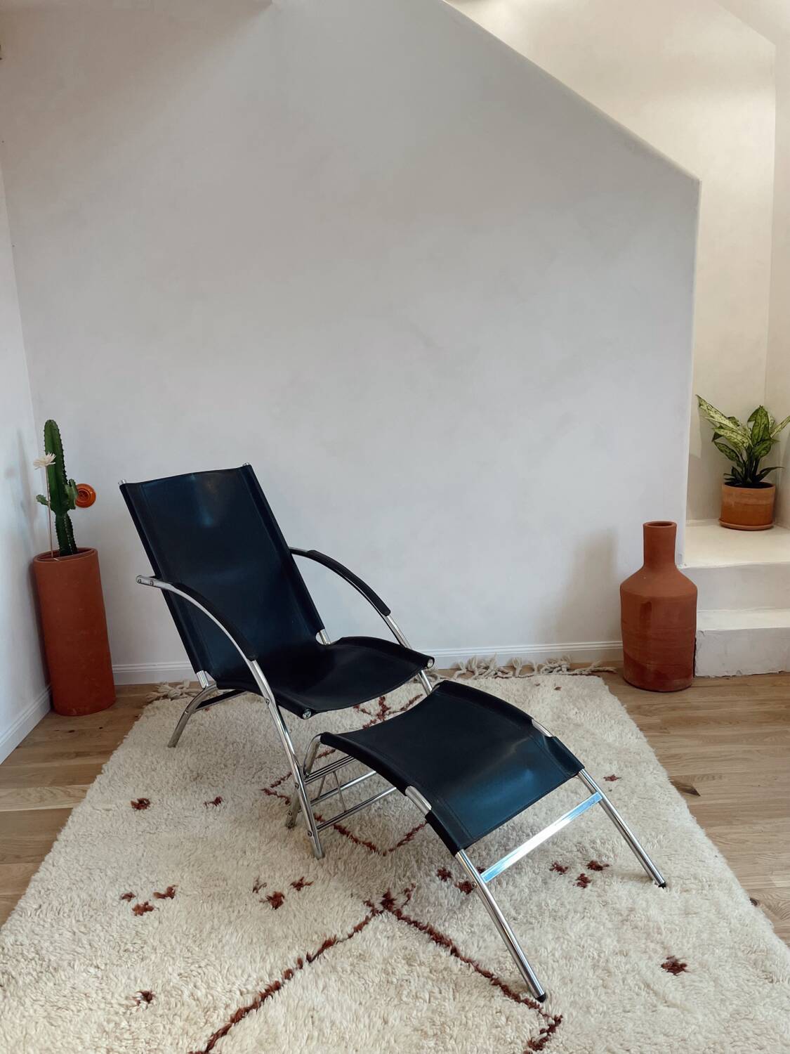 Lounge Chair & Ottoman – Rodney Kinsman for OMK – 1970s