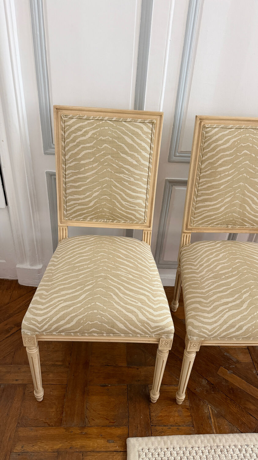 Paire de chaises de style Louis XVI — Ballard Designs — Tissu zèbre sa