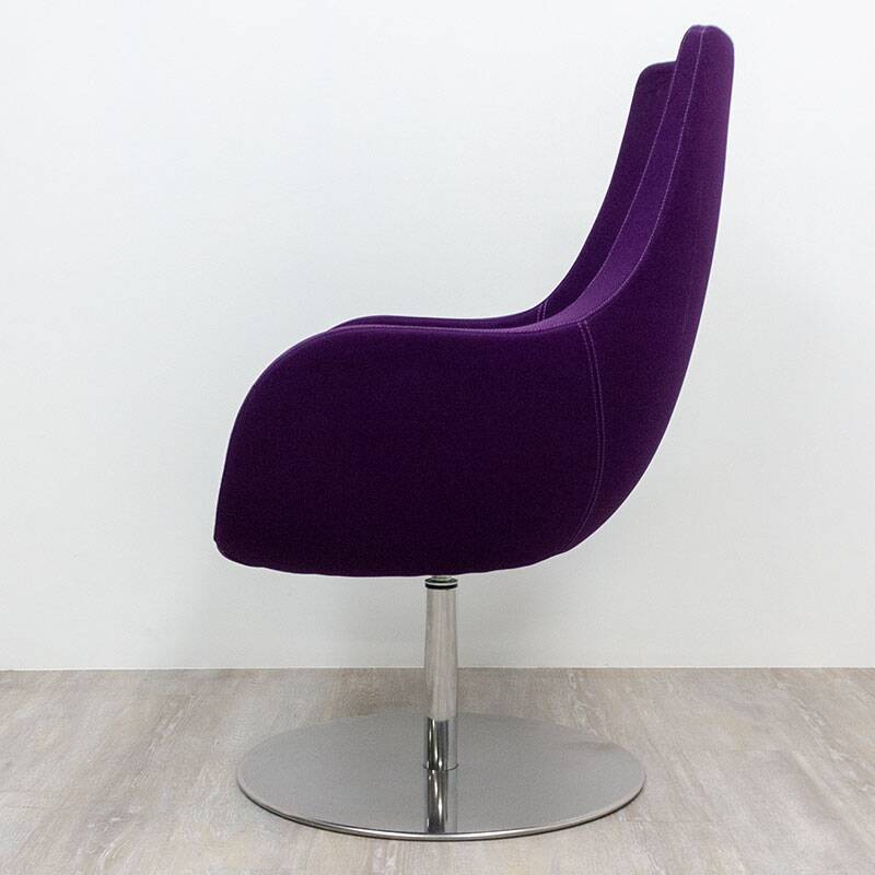 Victoria armchair from Leyform in purple fabric.