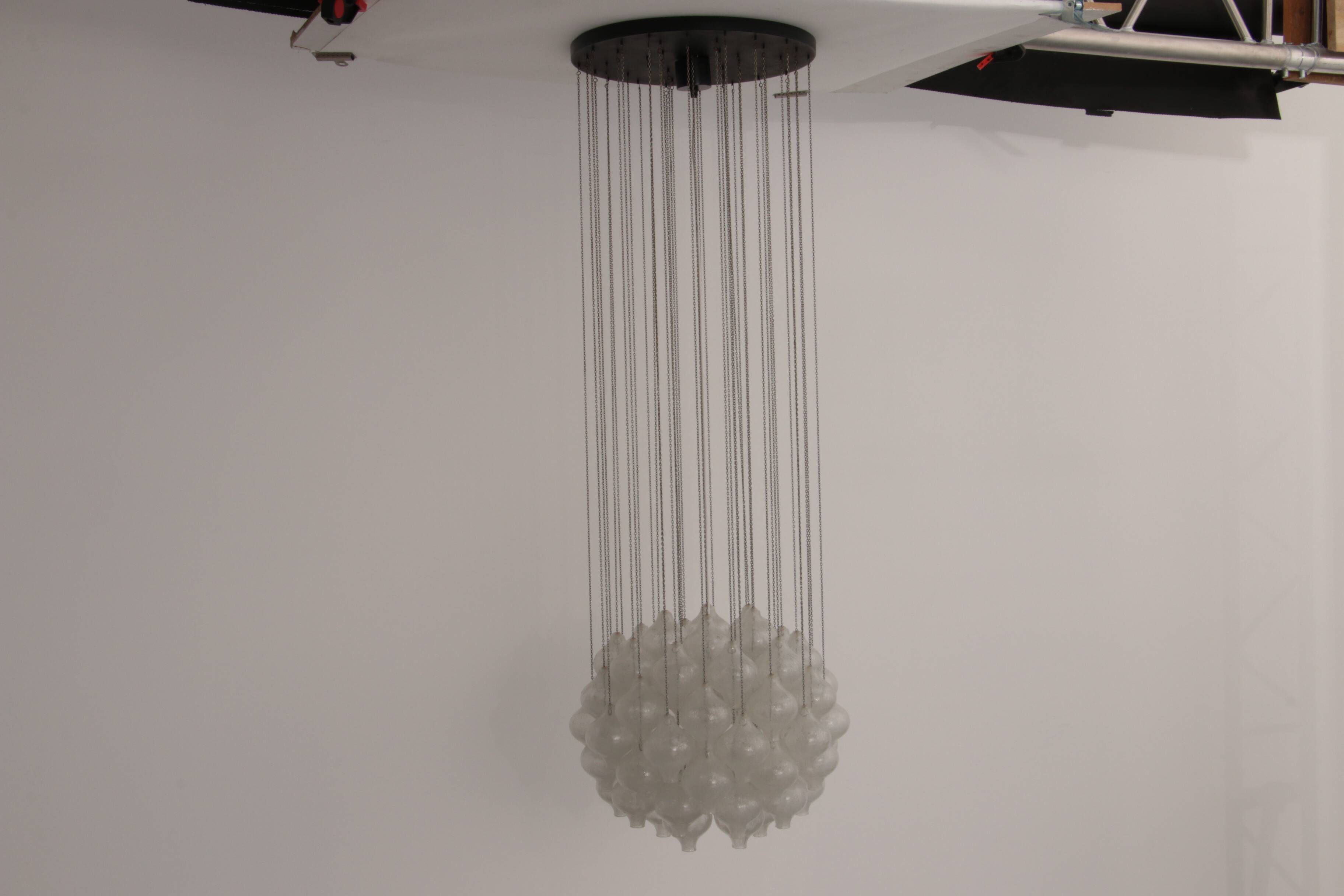 Kalmar 'Tulipan' Chandelier Pendant Light, Blown Glass, 1970