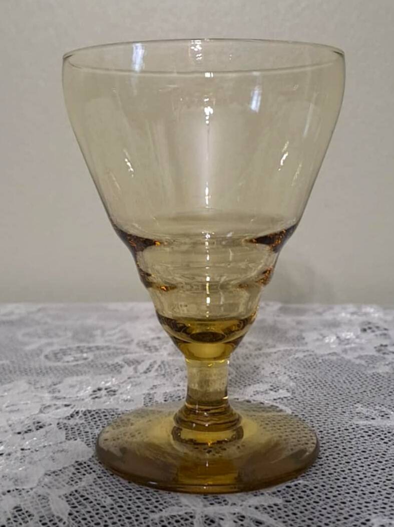 5 aperitif glasses