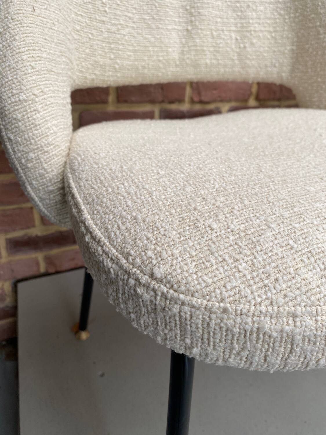 Set of 6 conference chairs