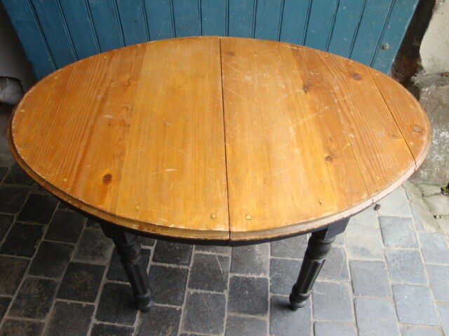 Oval table