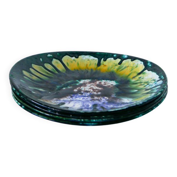 Lot de 5 assiettes plates ovoïdes en céramique du Morvan, 1970