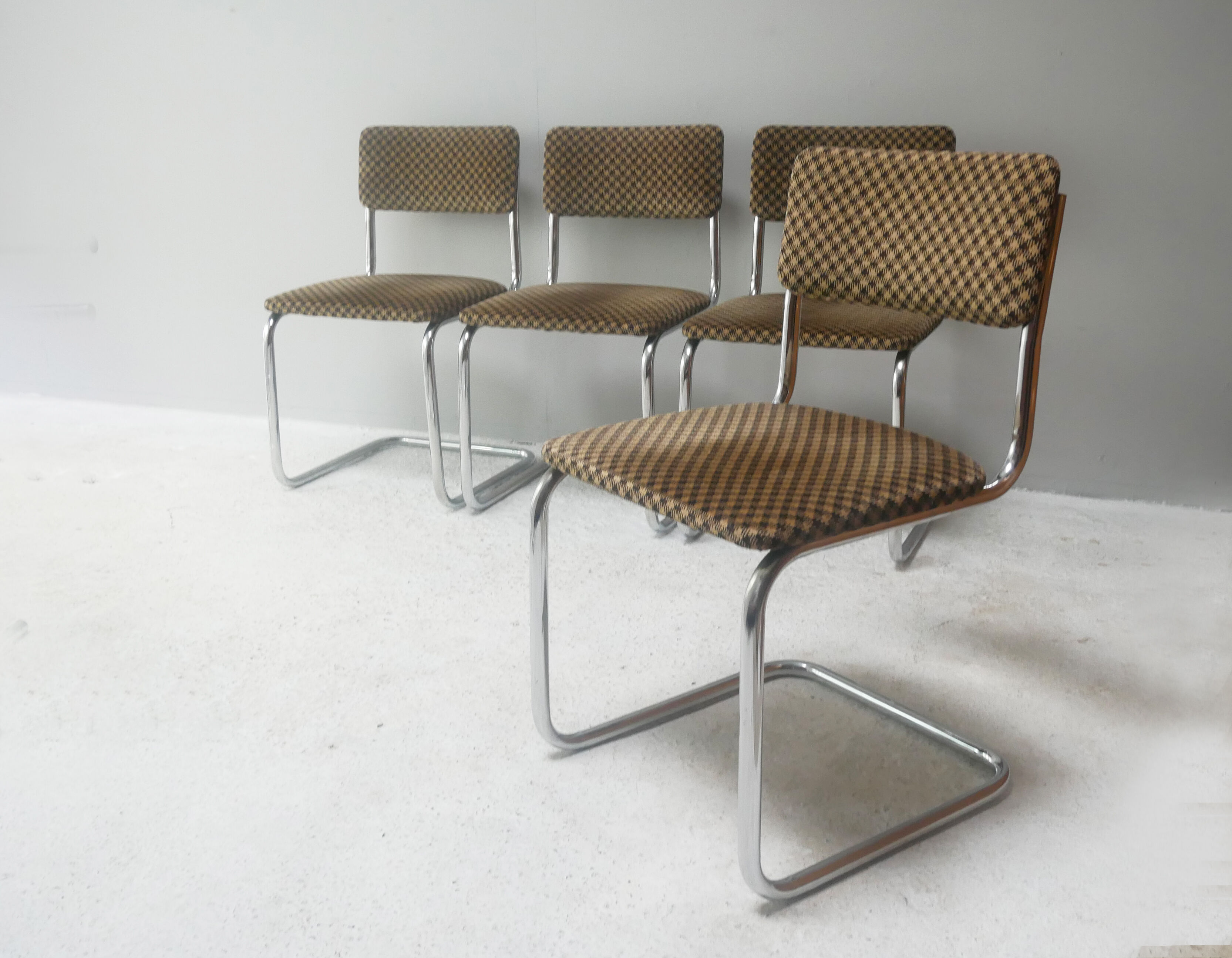 1970’s mid century glass 6 sided dining table with upholstered dining chairs