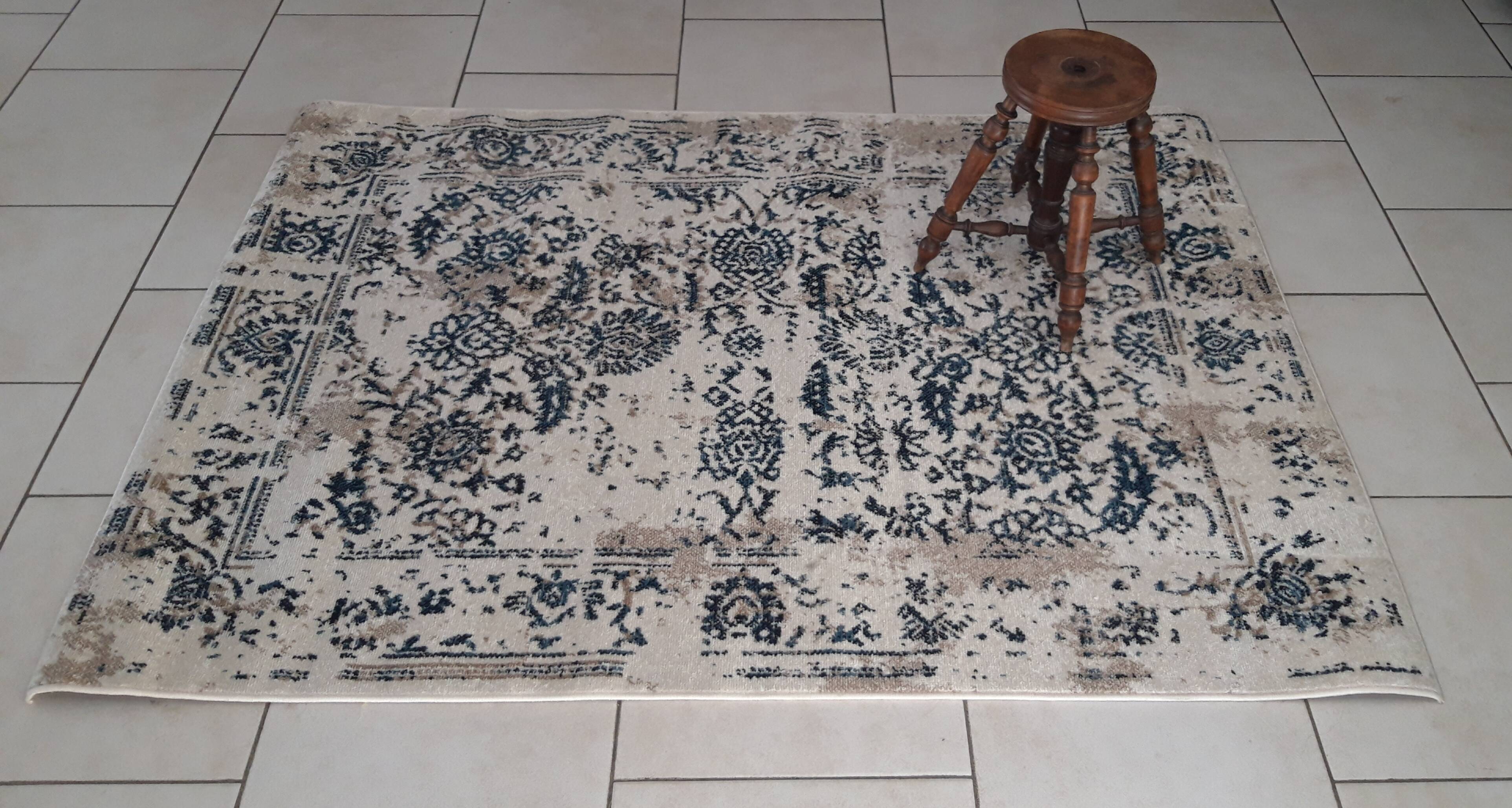 Vintage carpet 130x190 cm
