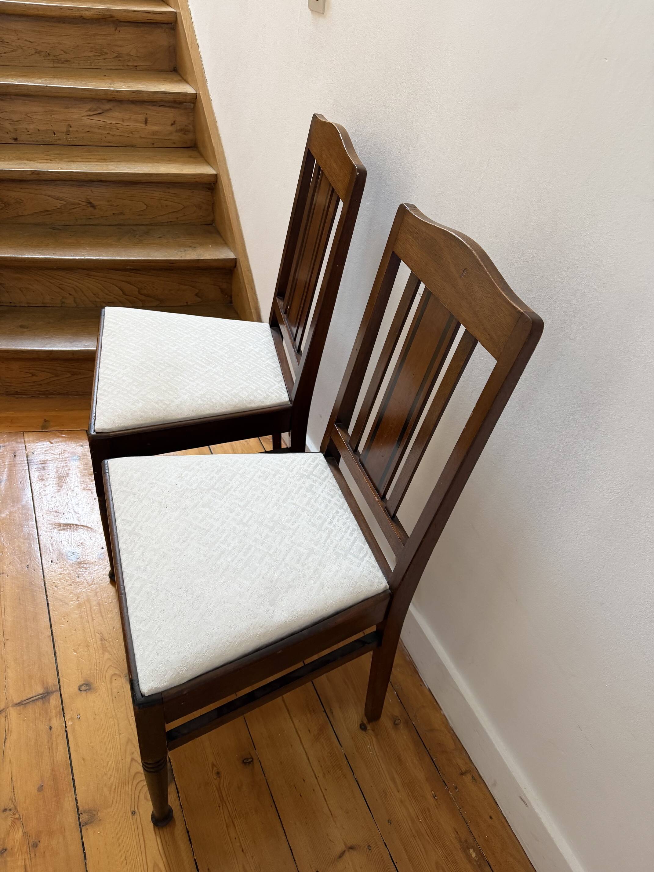 Pair of mahogany chairs with spindles