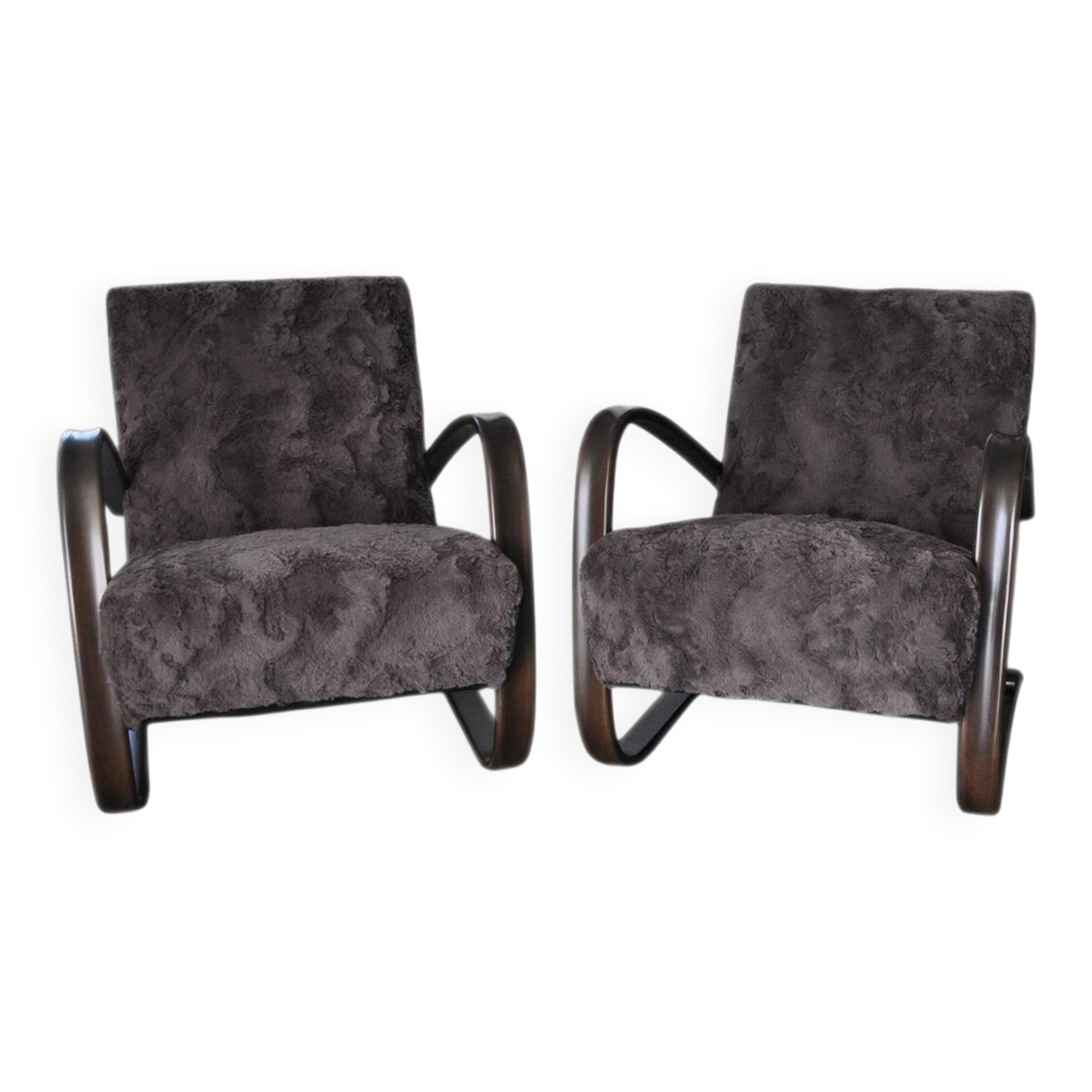 Pair of H 269 armchairs by Jindrich Halabala in wood and faux fur, brown/grey, 1930s
