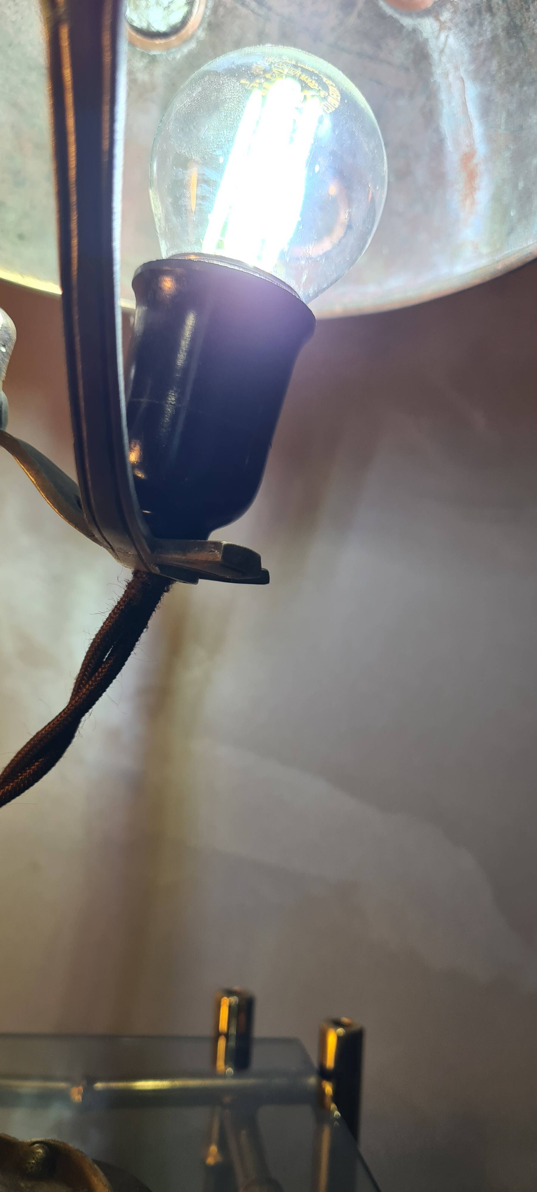 Lampe de table 1900 laiton cuivre ancienne a cabochon en verre  35x24