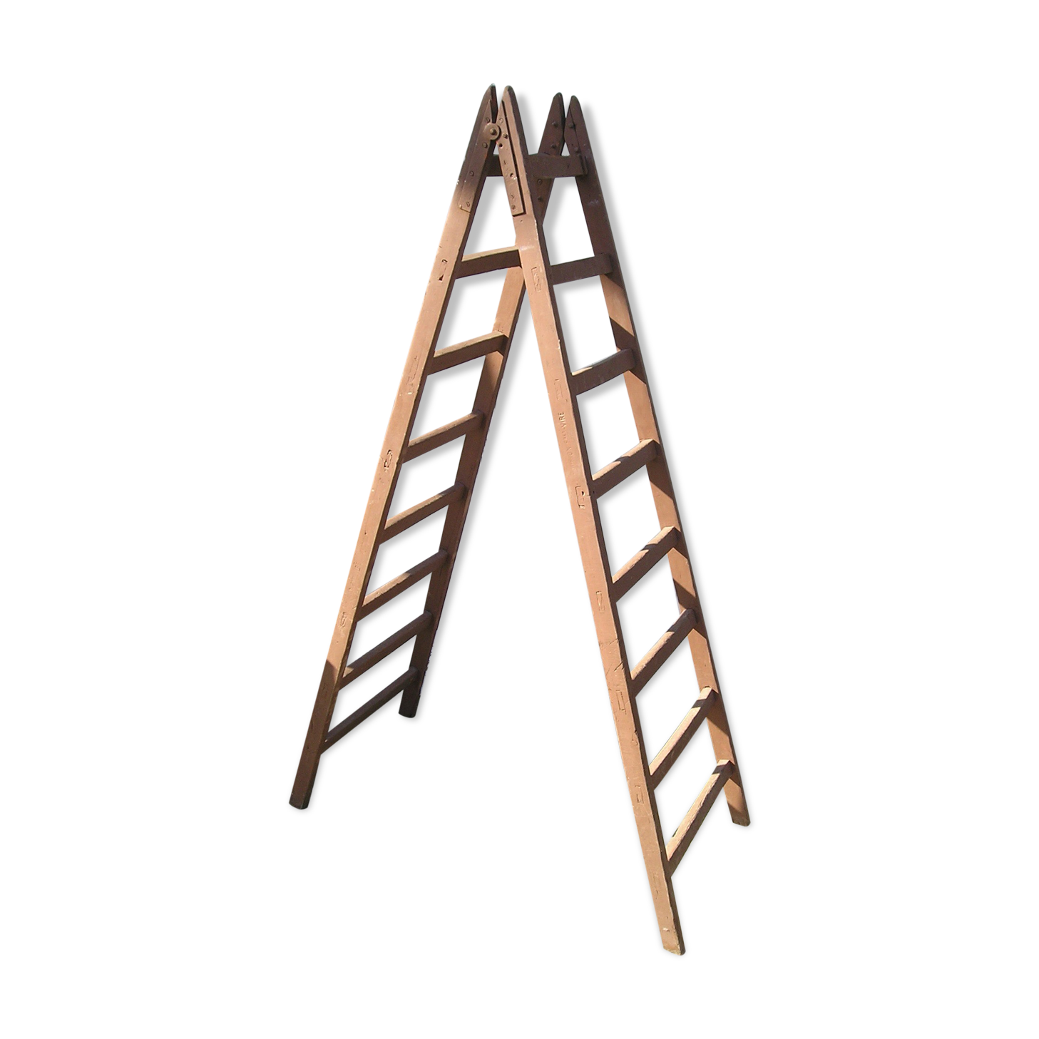 Old wooden painter's scale with 2 panels