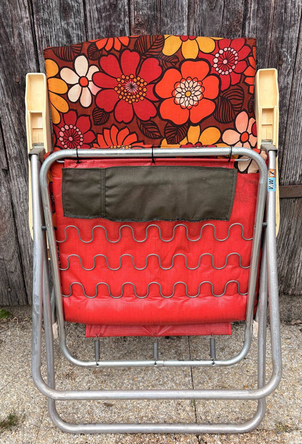 Vintage 1970s Kettler folding chair – pop floral print & structure
