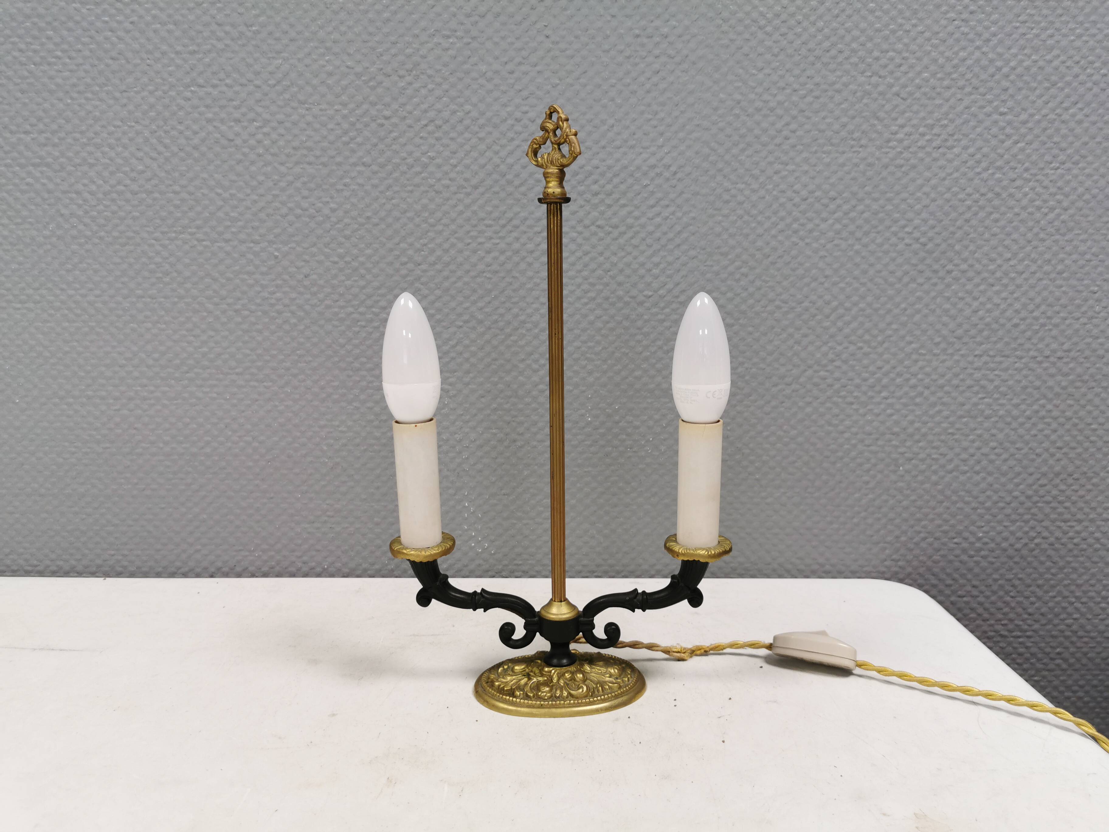 Very old Danish table lamp in brass and metal. 1930-1950s