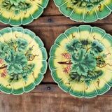 Set of dessert plates