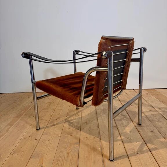 LC1 Sling chair by Le Corbusier, Pierre Jeanneret and Charlotte Perriand for Cassina