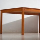 Vintage Scandinavian coffee table in beech wood – Nordic design (circa 1960–1970)