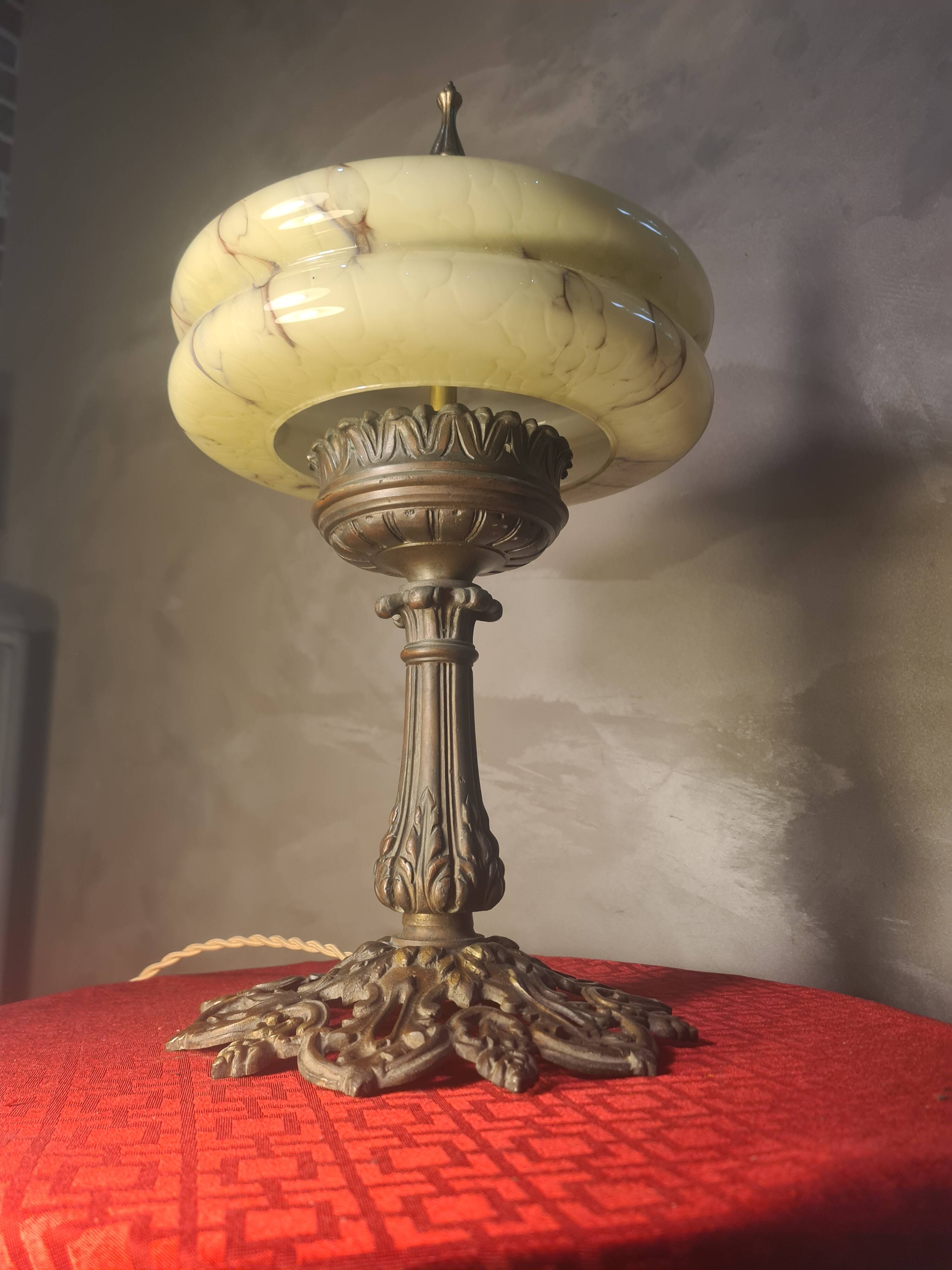 Art Deco lamp 1910 A 40 superb marbled glass shade, 43x23 electric ok, approx.
