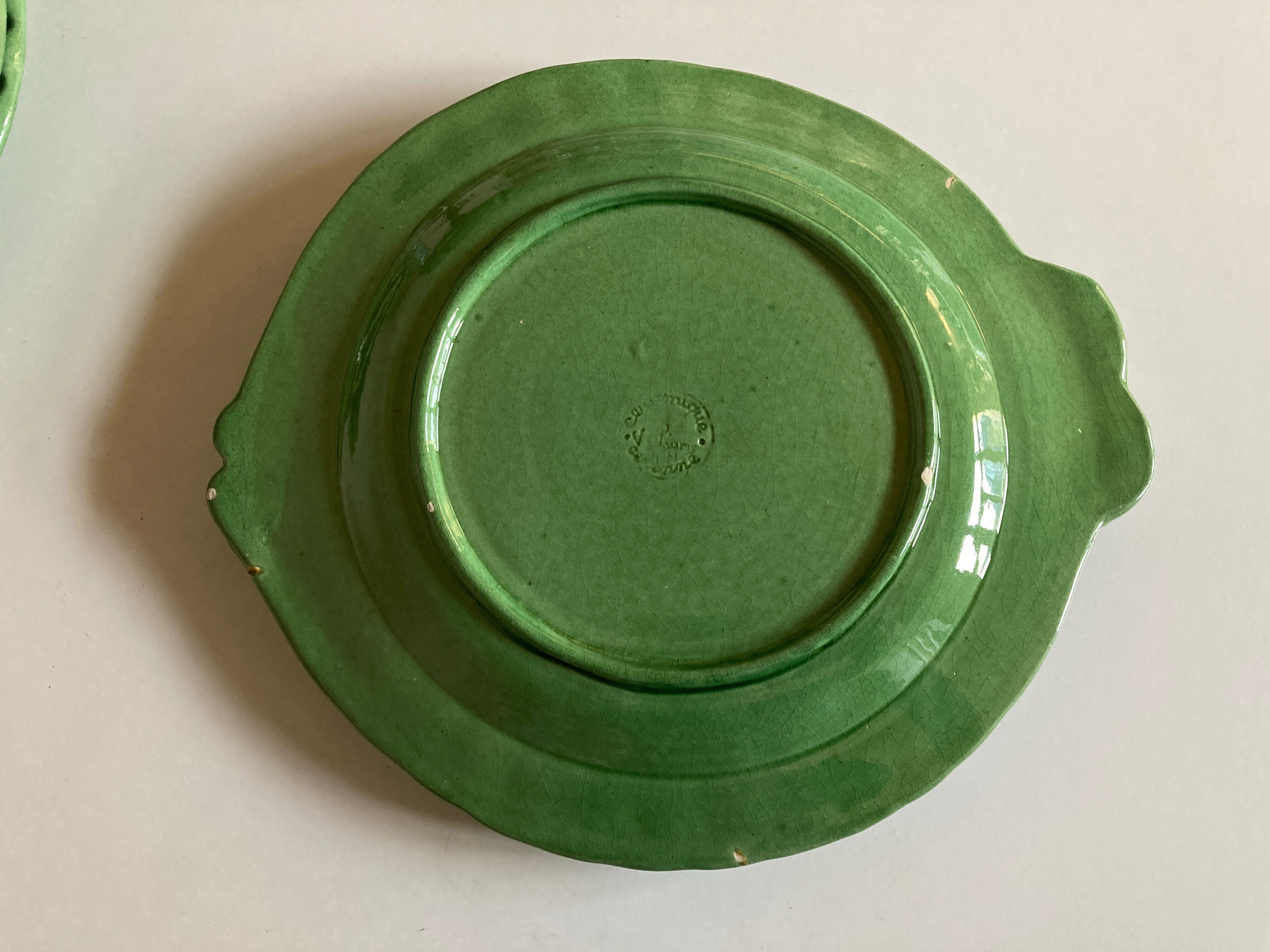Set de 6 assiettes en terre vernissée vert Atelier Cérenne Vallauris 1945 - 1958