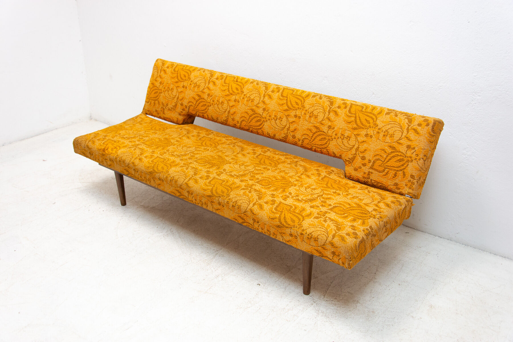 Folding daybed by Miroslav Navrátil, 1960´s, Czechoslovakia
