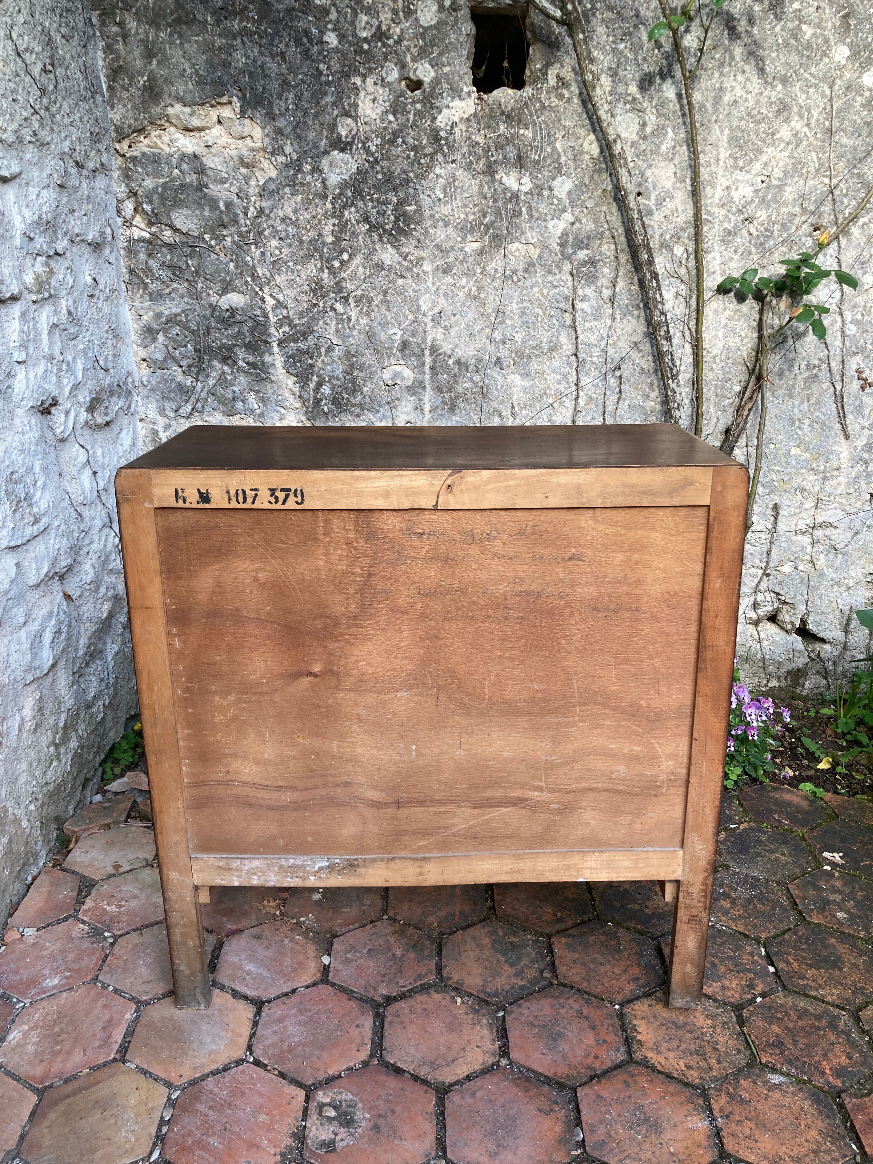 Commode vintage