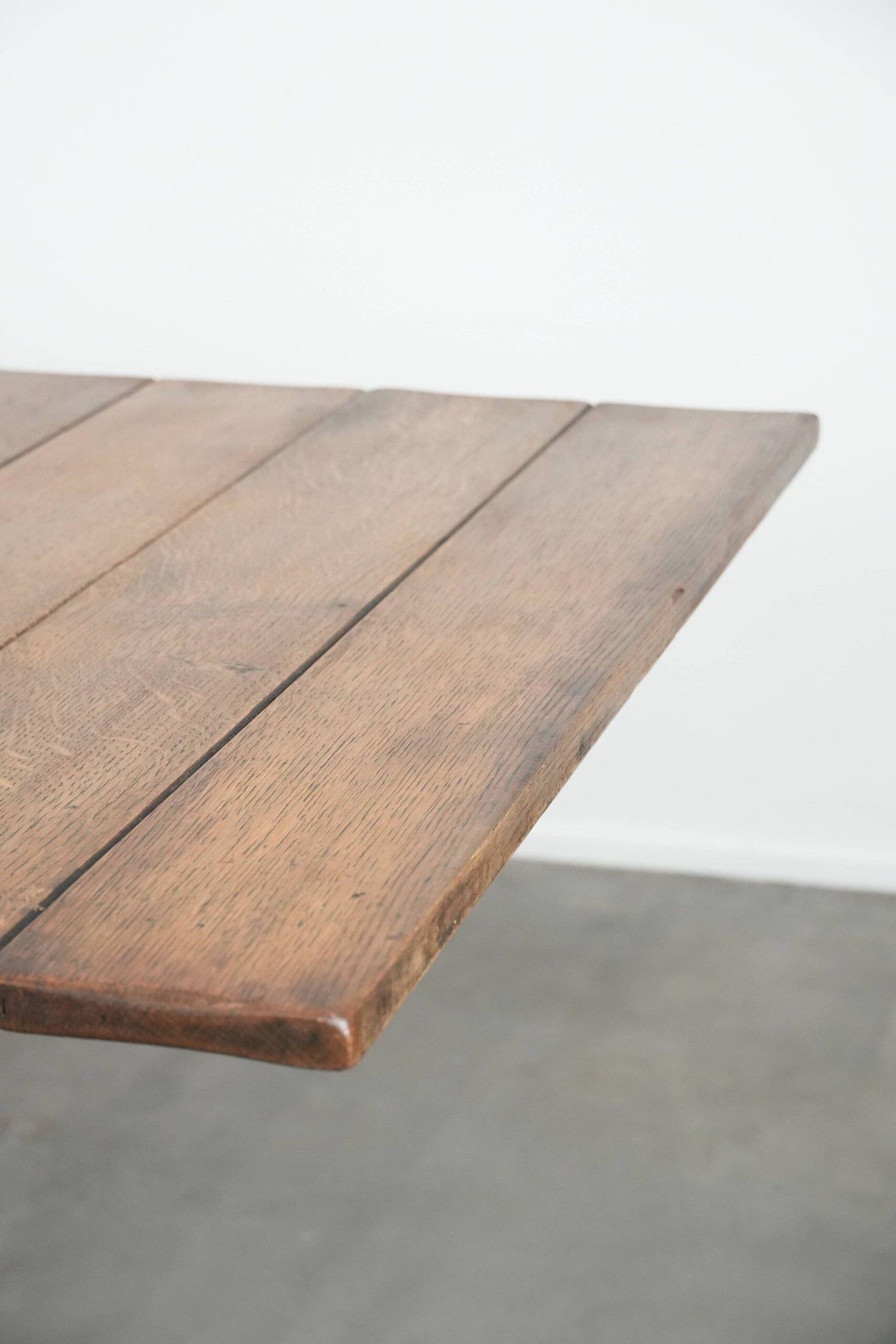 Antique Swiss extendable dining table made of oak from the mid-19th century