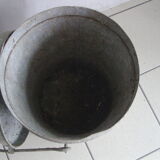 Ancienne poubelle en zinc jardin vintage