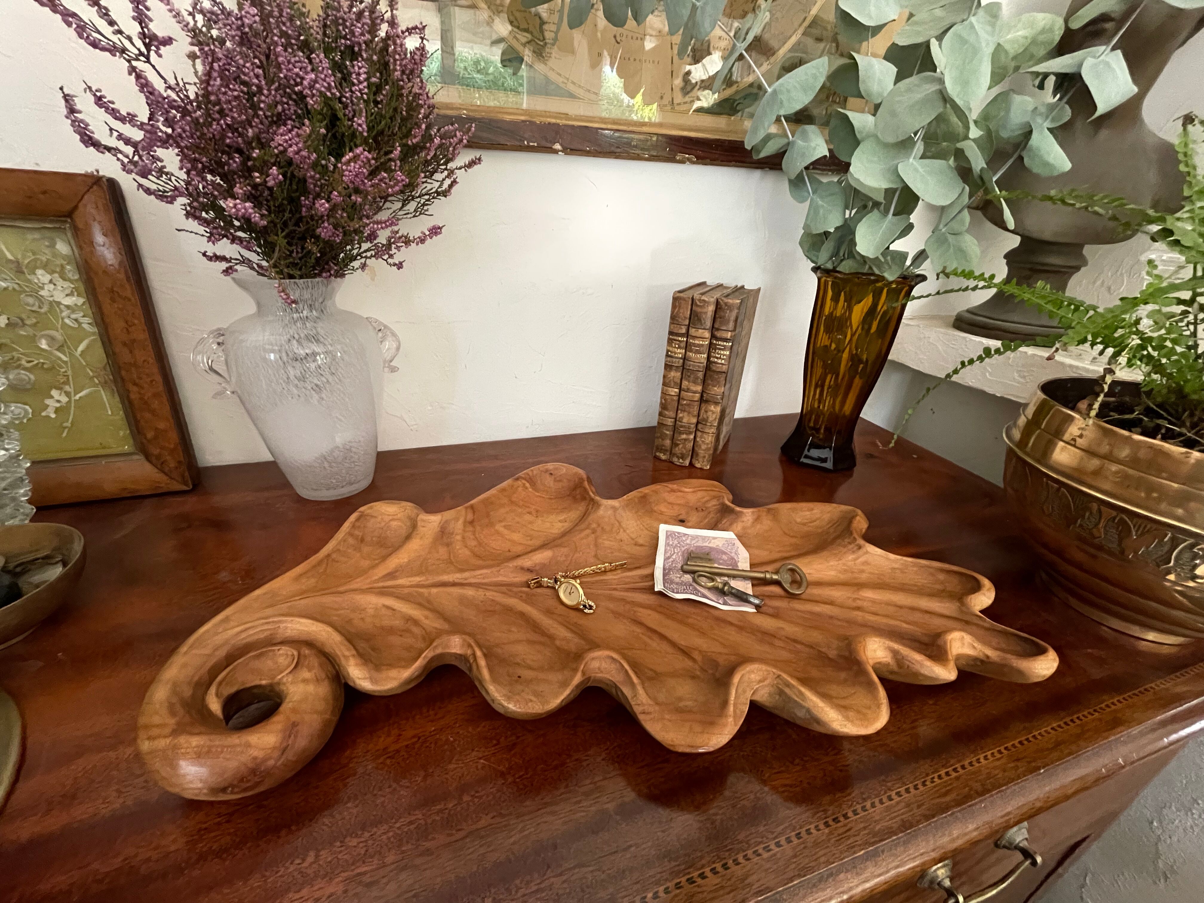 Pocket empty in carved wood 50cm