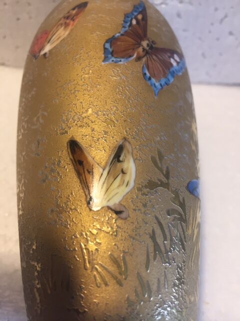 Soliflower with golden butterflies