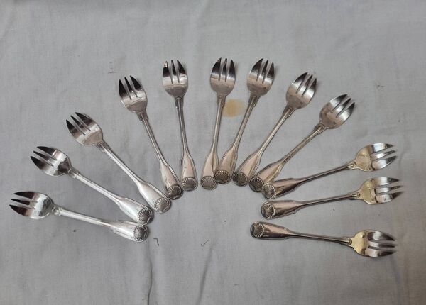 12 fourchettes à huître Cailar Bayard, modèle Coquille