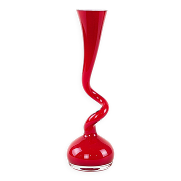 Vase rouge, vase à bascule, design danois, fabriqué par Normann Copenhagen