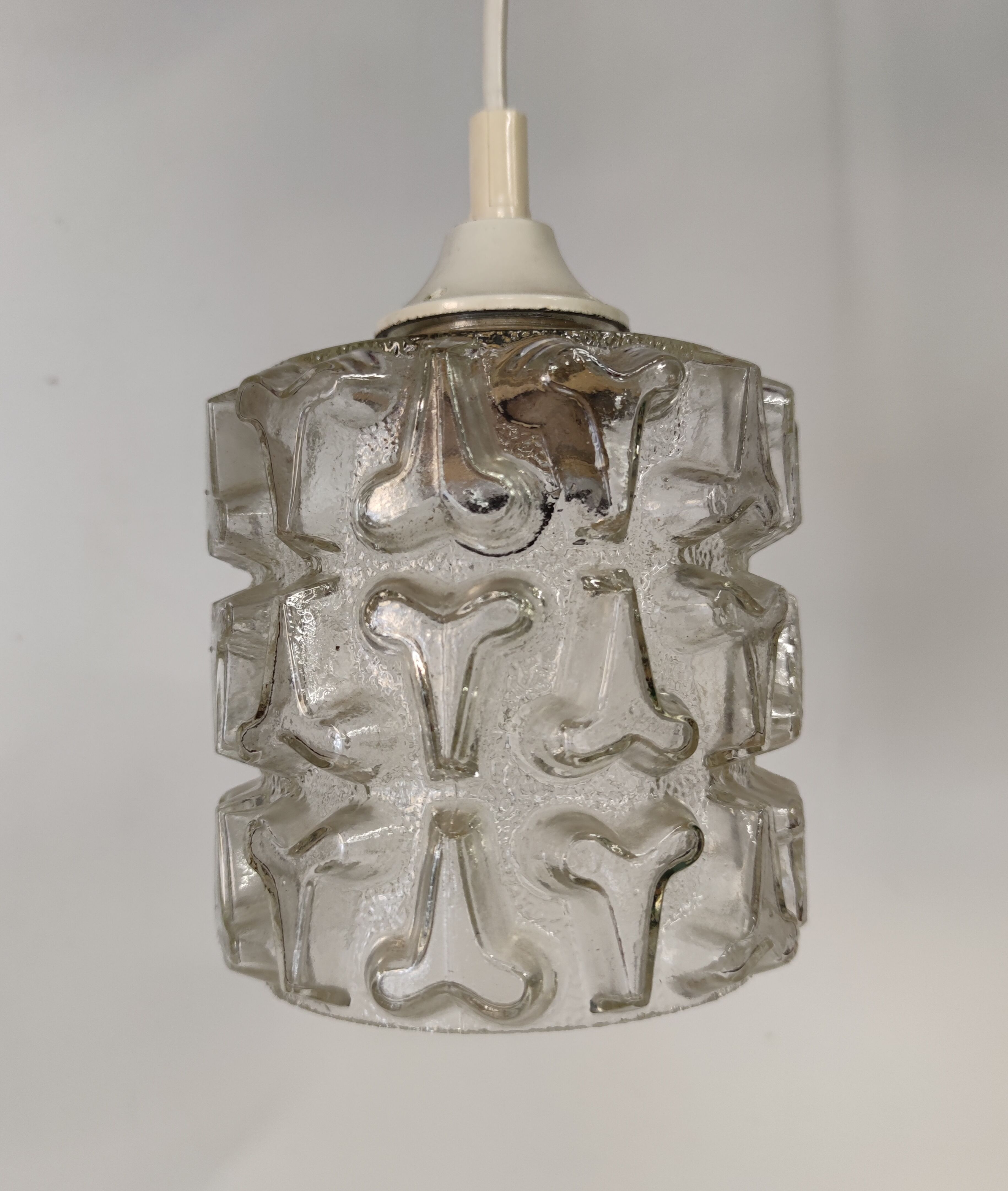 Glass suspension with or without lampshade