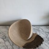 Japanese artisanal vintage cut in beige and gilded bronze ceramic in the shape of a snail shell