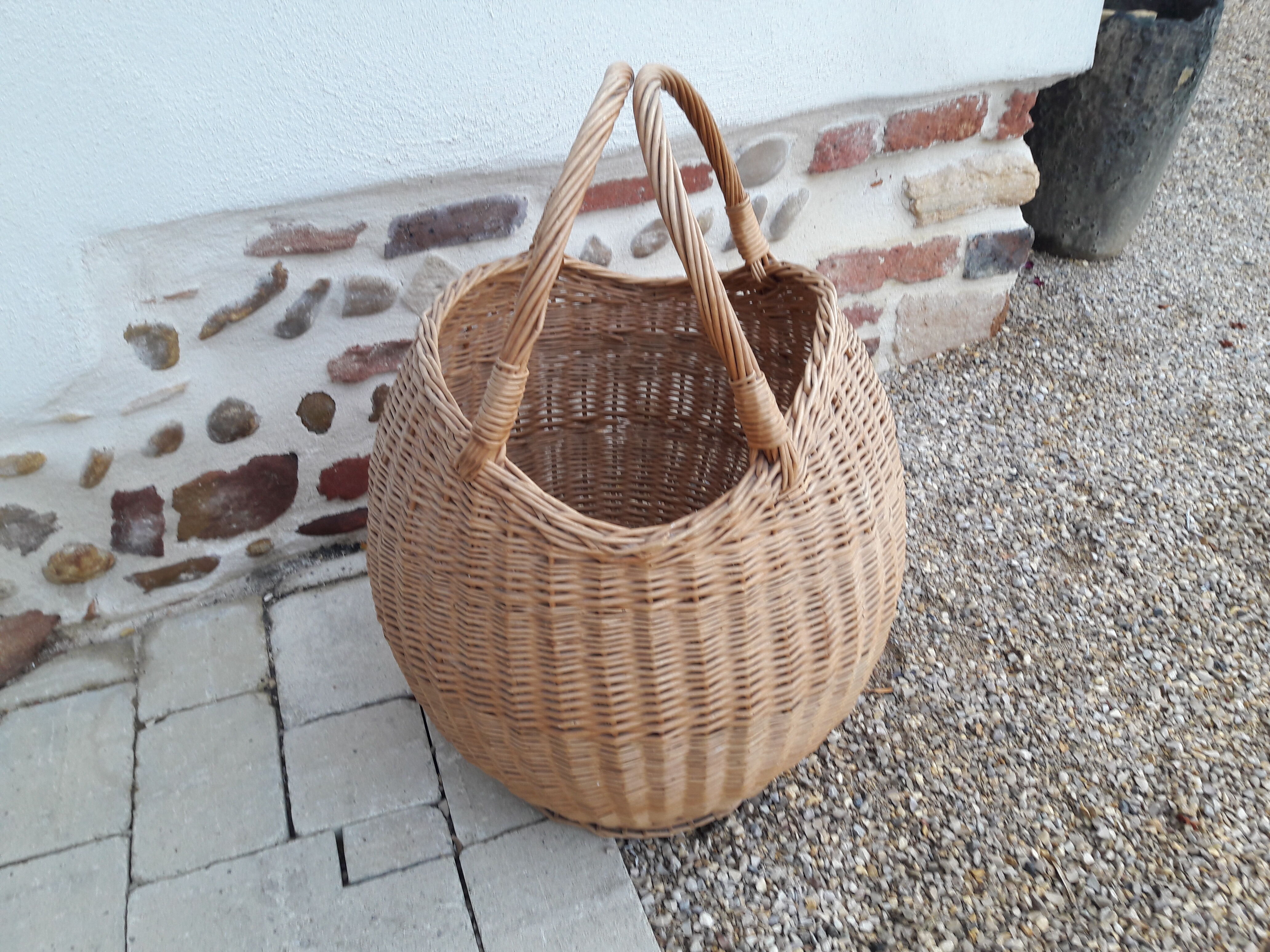 Wicker laundry basket or ball