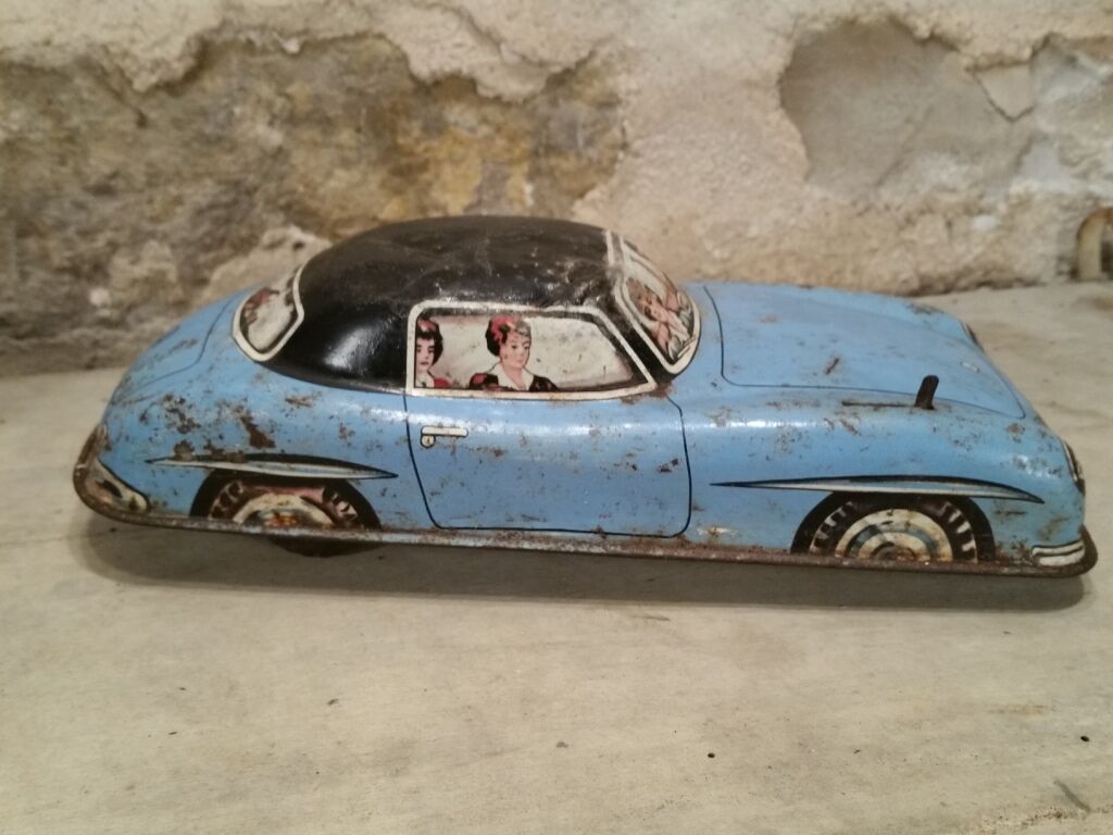 Lot of 2 cars Joustra