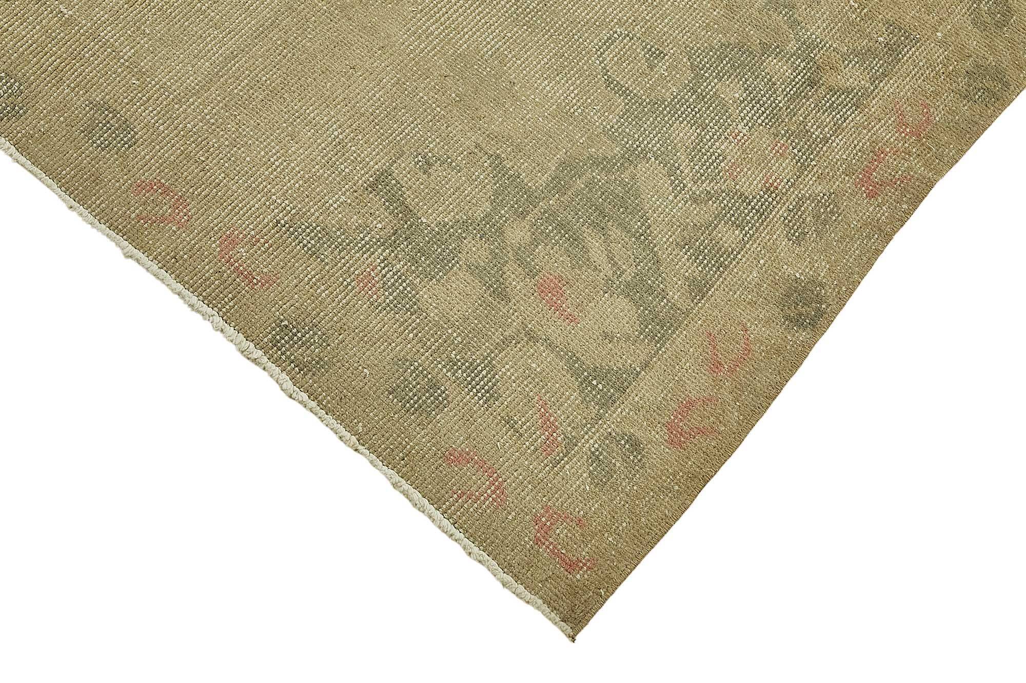 Turkish Vintage Anatolian Rug 136 cm x 227 cm