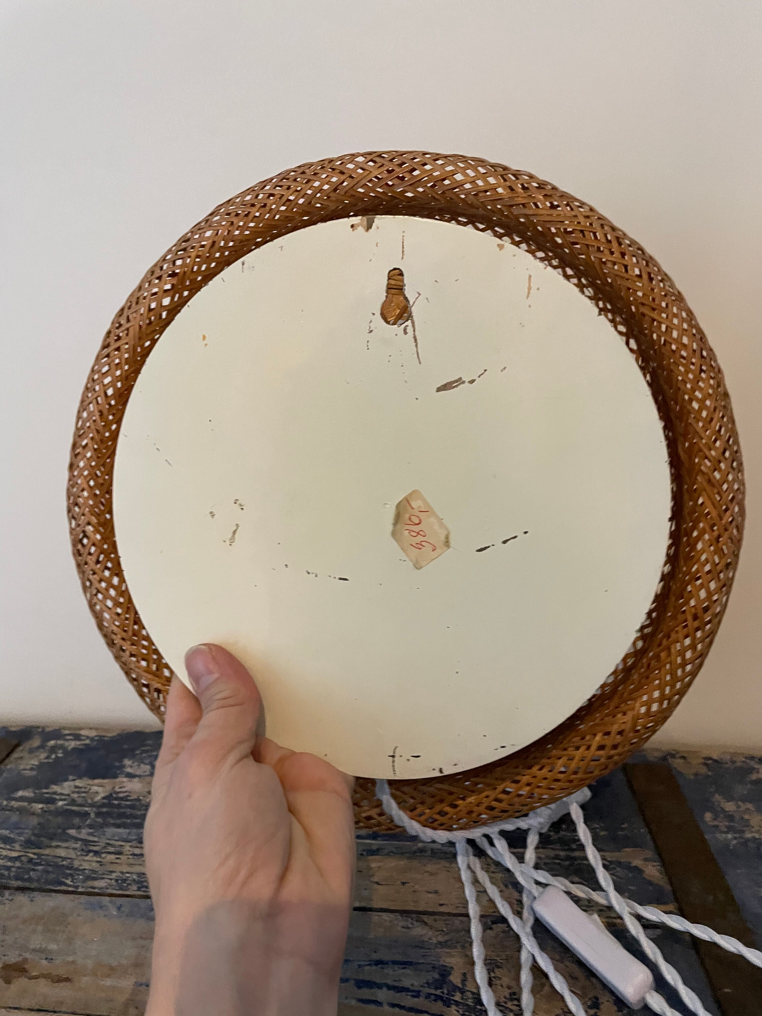 Vintage wall lamp in electric braided wicker to new