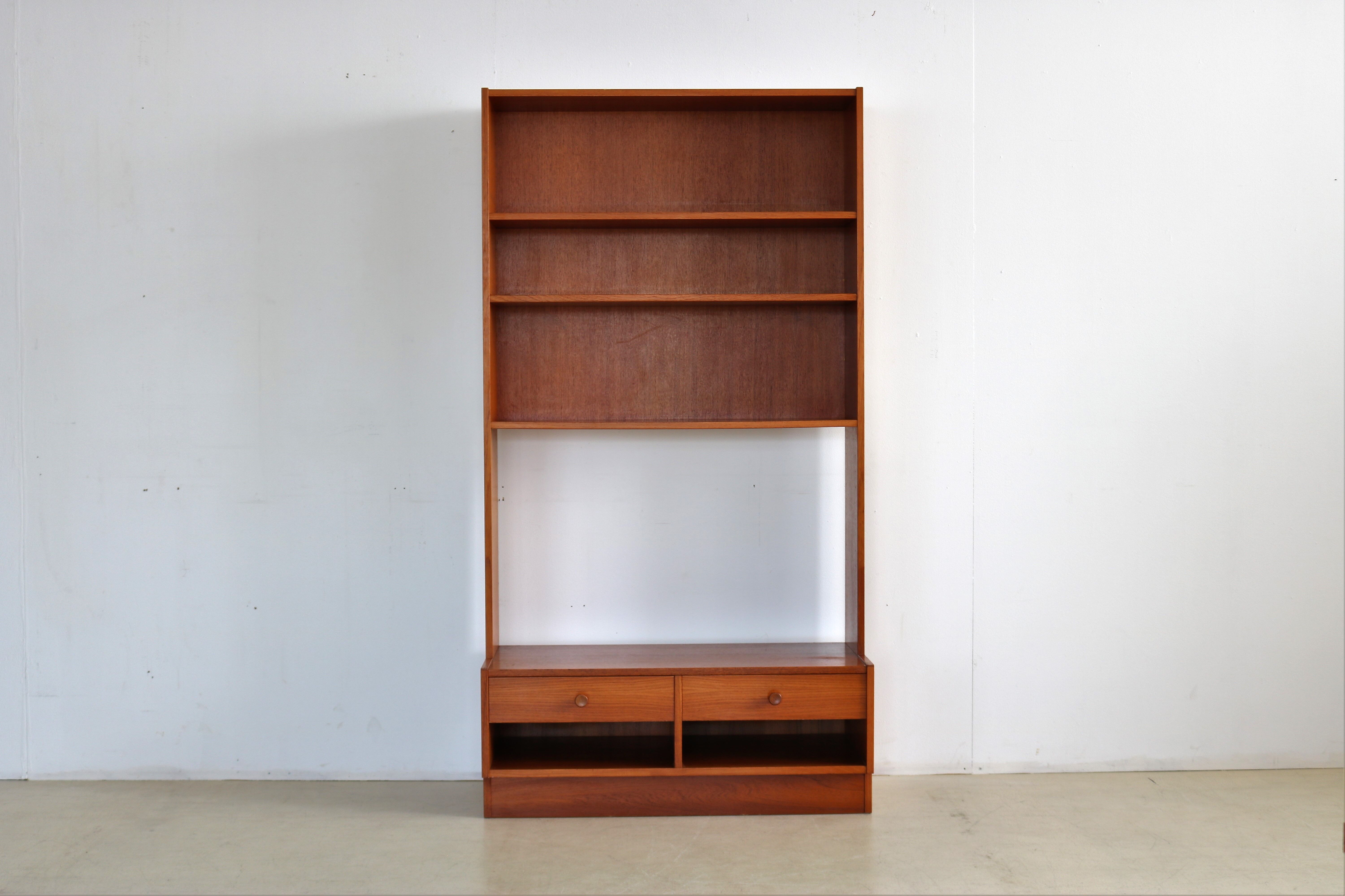Bookcase 60, Sweden