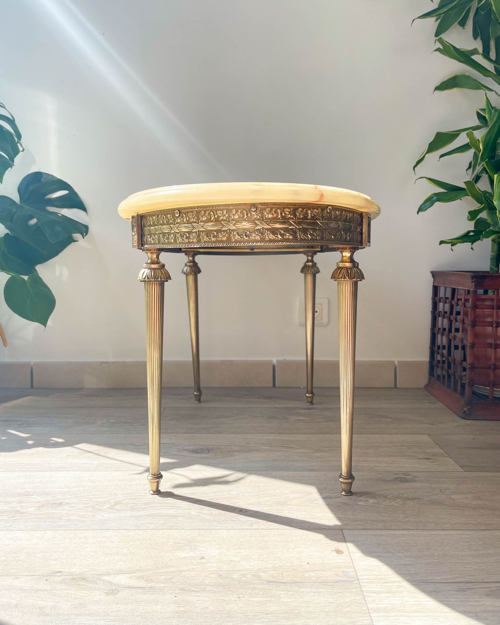 Table basse en marbre et bronze style Néoclassique