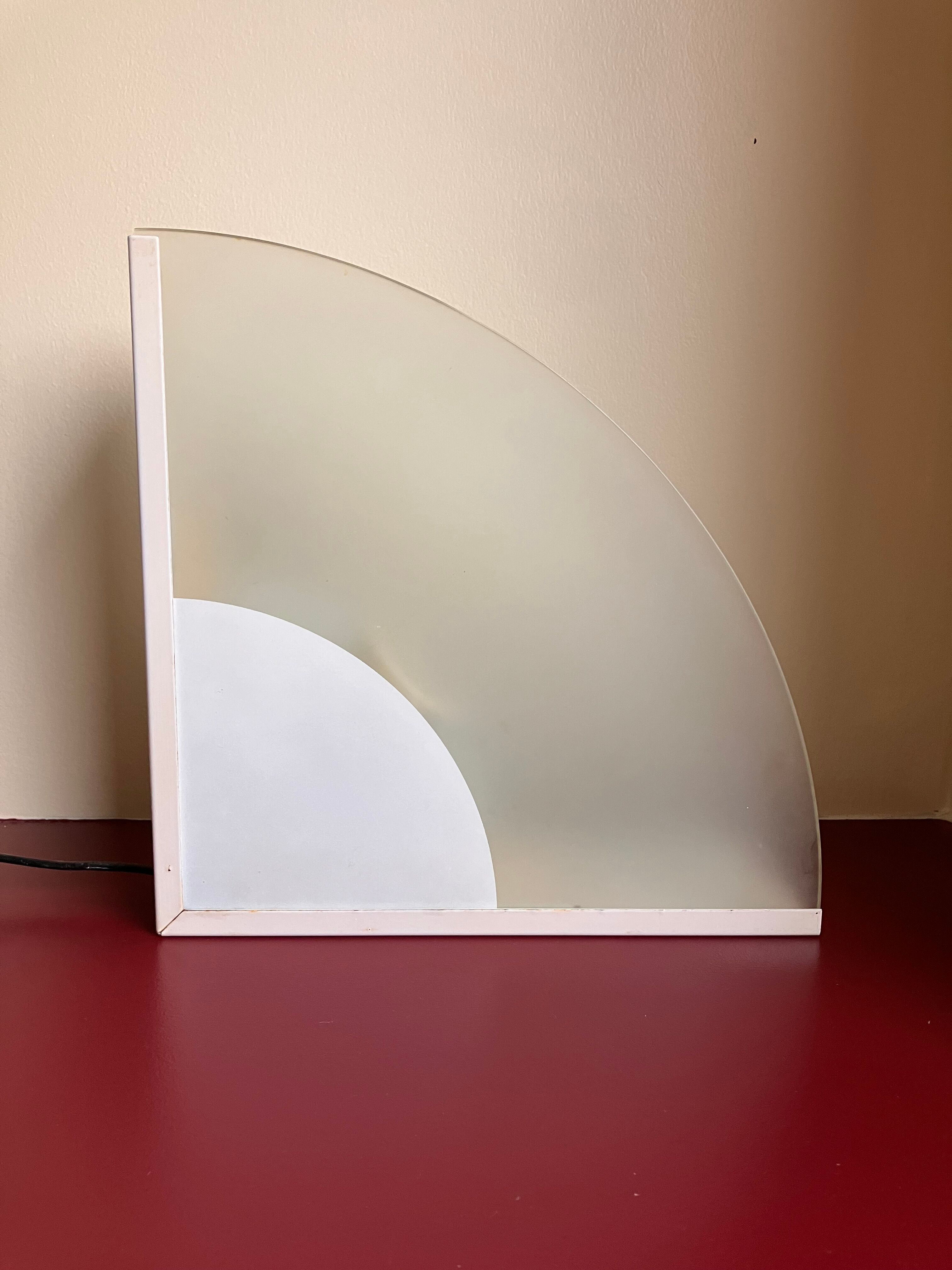 Lampe à poser design italien post moderne verre et métal blanc